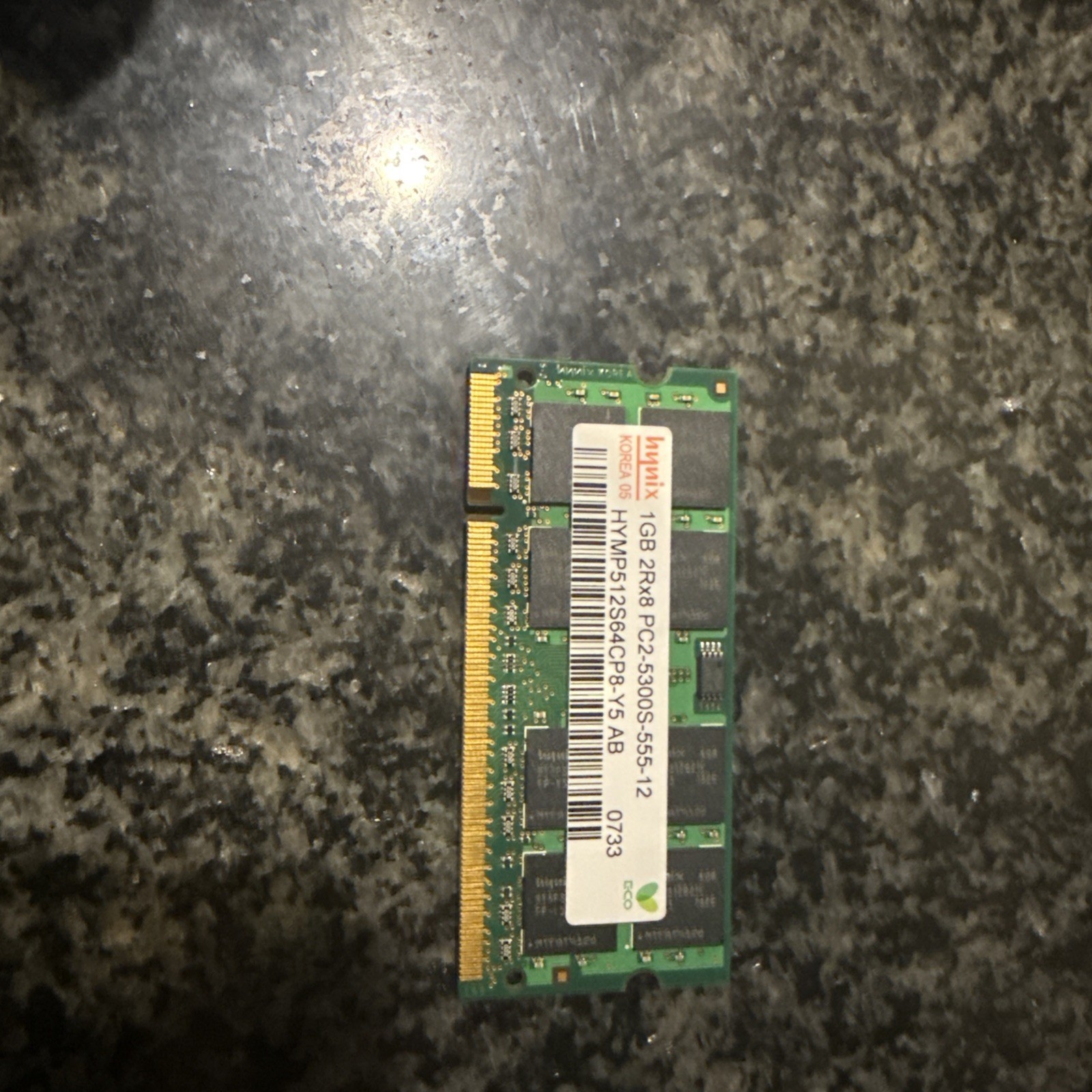 Hynix HYMP512S64CP8 1GB PC2-5300S Random Access Memory RAM