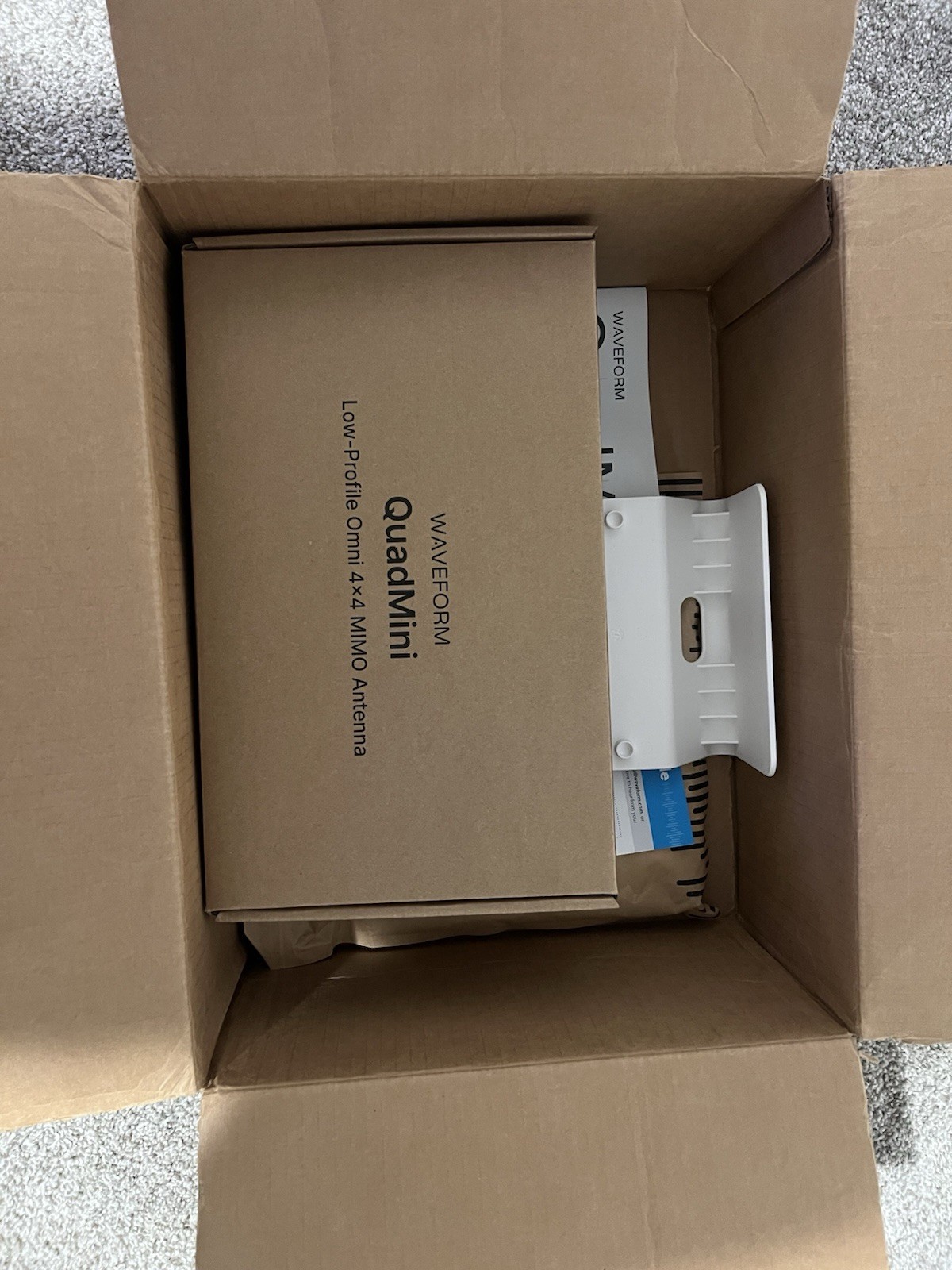 QuadMini: 4x4 MIMO External Antenna Complete Kit w/ 10' Cable & Window Entry