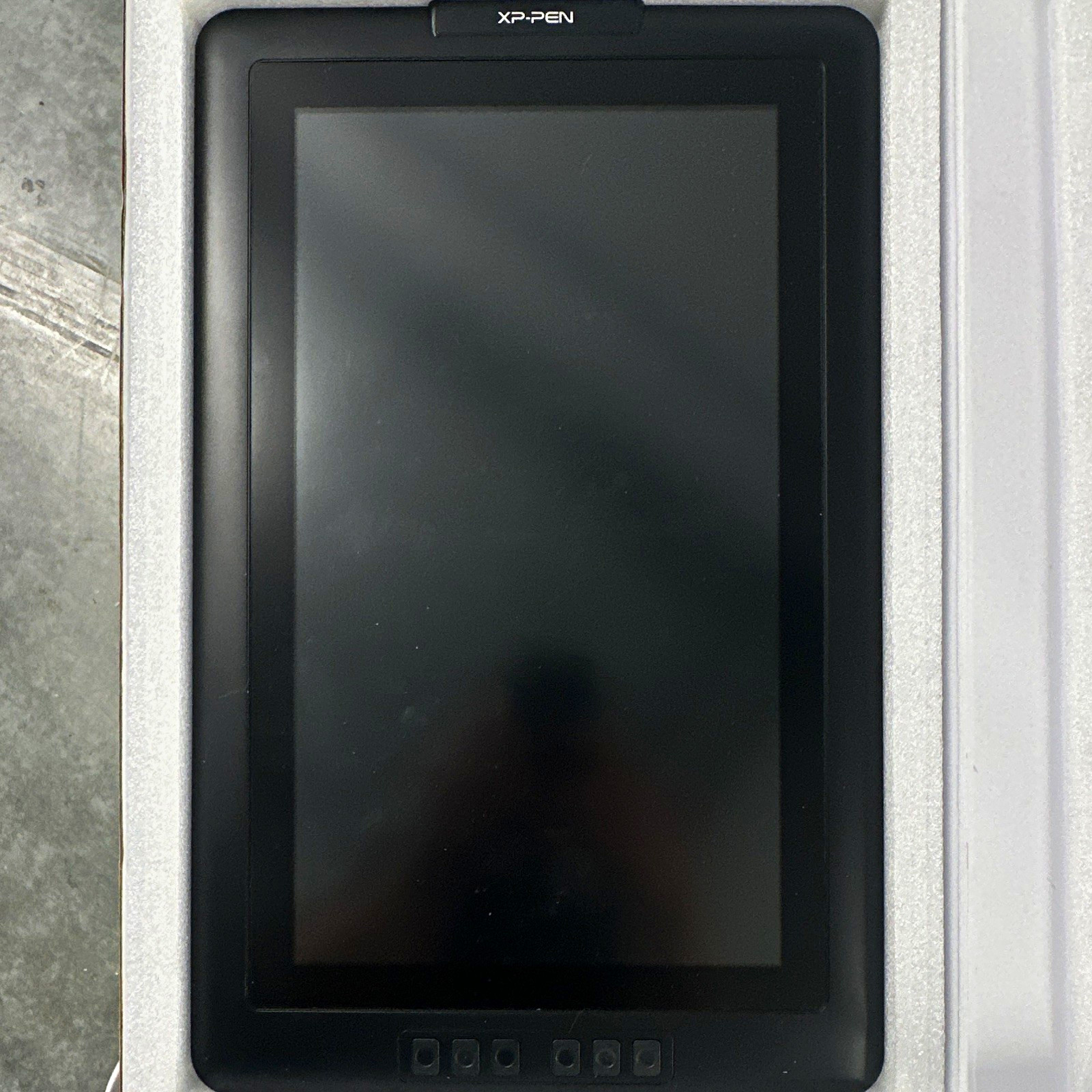 XP-PEN Artist 15.6 Graphics Tablet Pen Display, Wired HDMI USB Connectivity