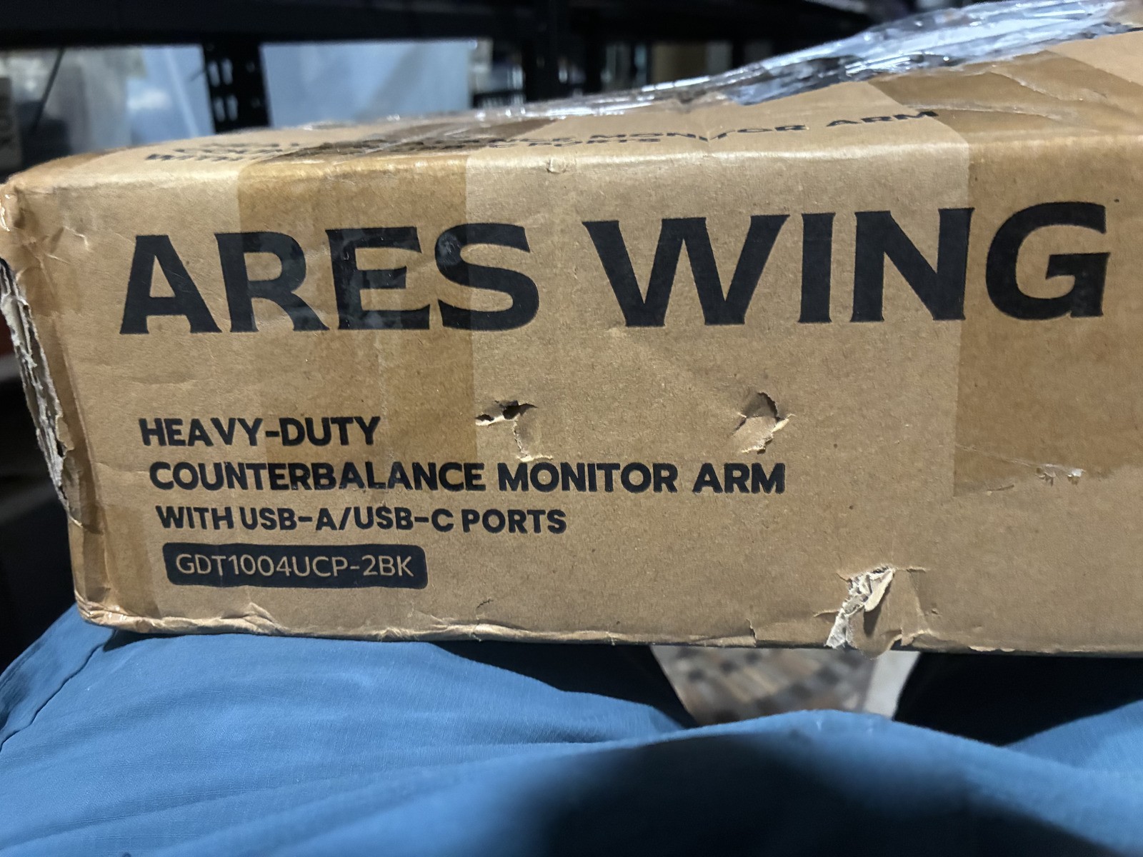 ARES WING Heavy-Duty Counterbalance Monitor Arm with USB-A/USB-C Ports