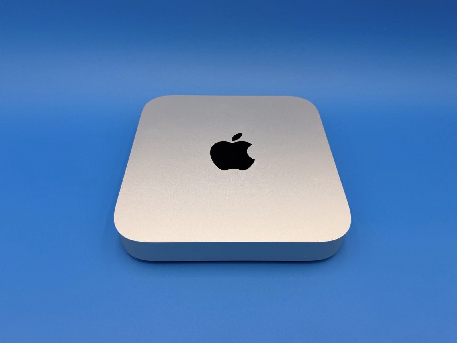 Apple Mac Mini 2023 M2 8-Core CPU 10-Core GPU 8GB 256GB SSD Silver Excellent