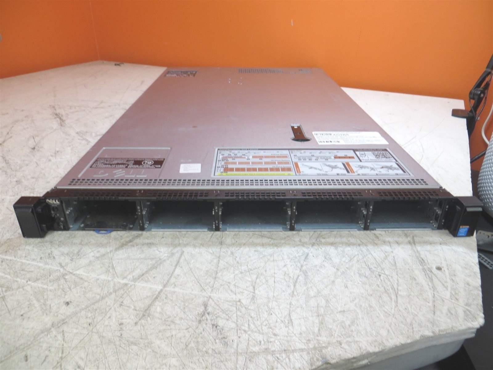Dell PowerEdge R630 Server 2x Intel Xeon E5-2620v3 16GB 0HD PERC H730 Mini 