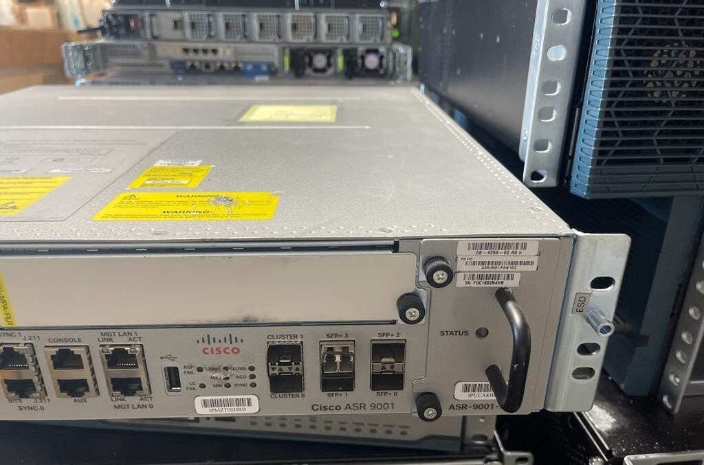 Cisco ASR-9001 Router, Fan and Dual AC Power Supply ASR Serial 9001 Router