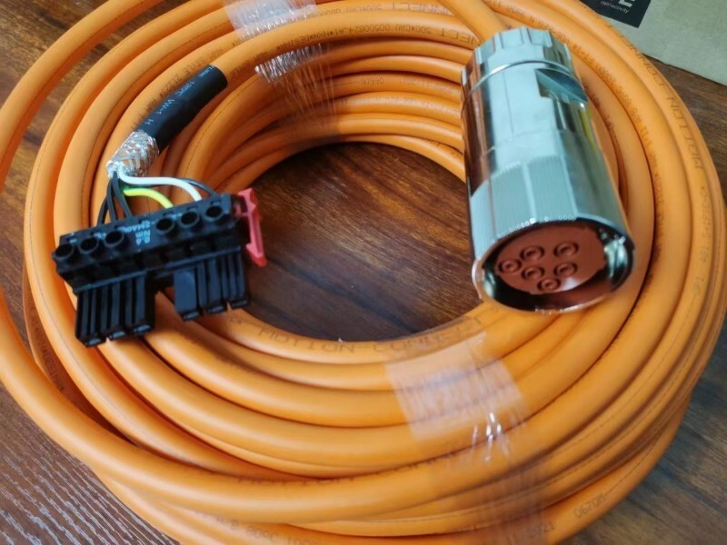 1PCS NEW SIEMENS Power Cable 6FX8002-5DN06-1DA0 30M  FedEx or DHL