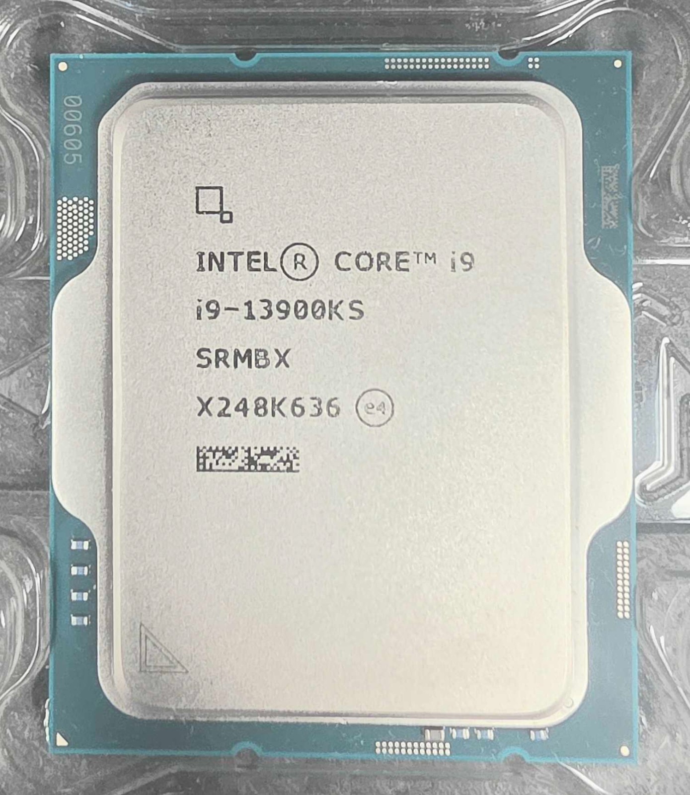 Intel Core i9-13900KS 3.2 GHz 24-Core 32-Thread LGA 1700 CPU SRMBX