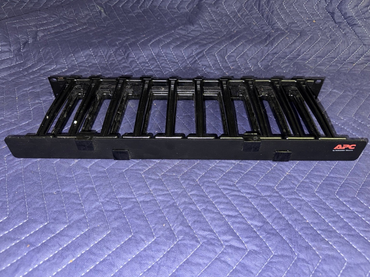APC AR8612 1U Horizontal Rack Cable Manager With Cover 19 Inch Black
