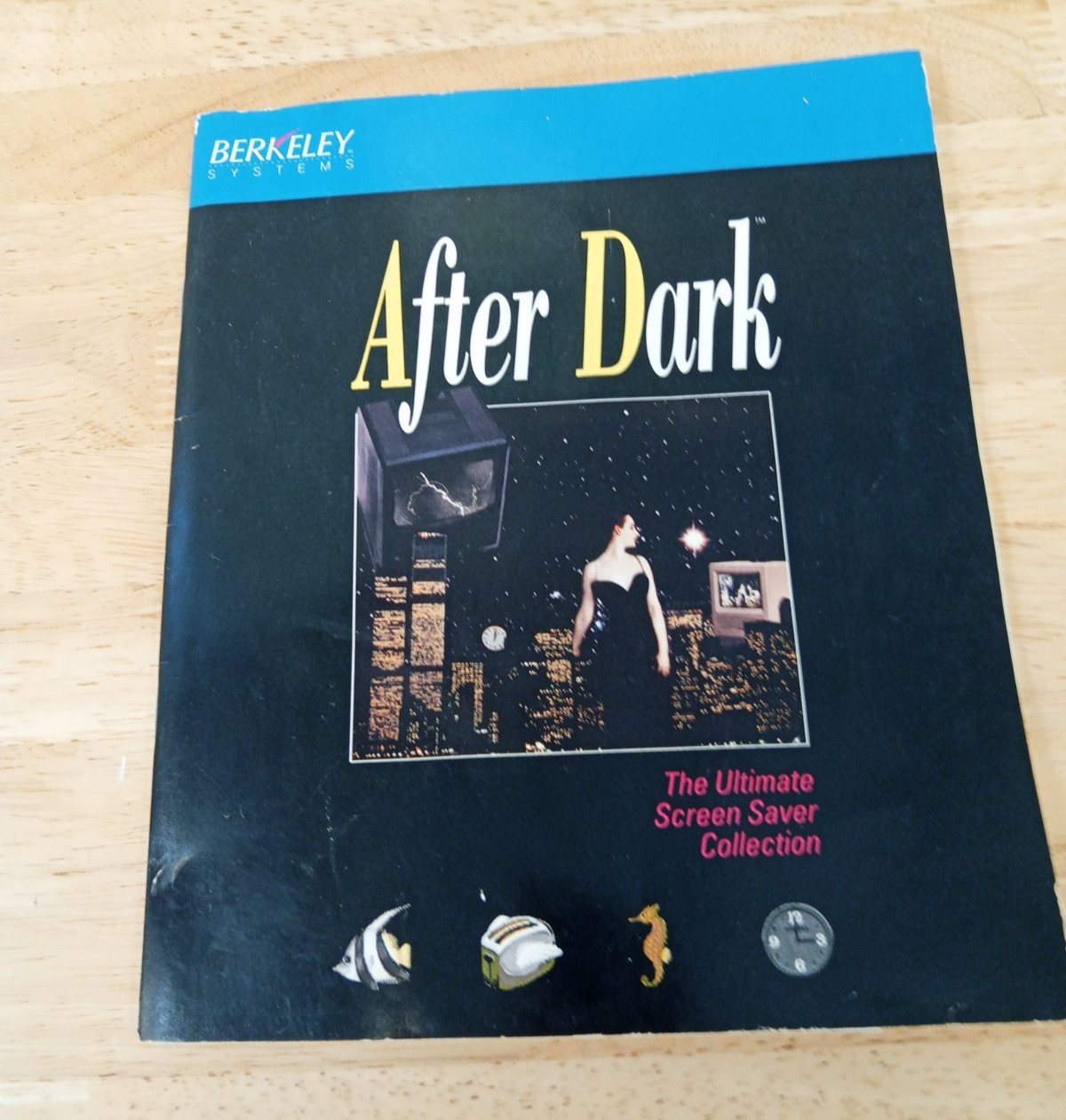 After Dark - Berkley Systems, 1992 Mac Version 2.0x, Manual & Floppy Disc