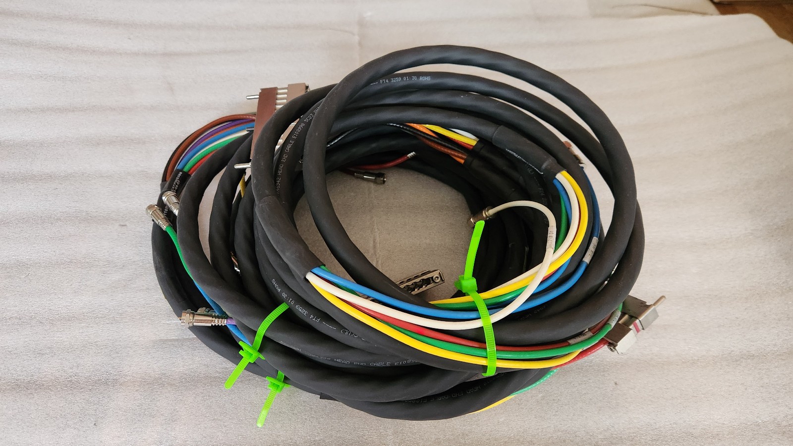 CAB-RFSW520QTIMF2  Quad-shield RF cable bundle, RF line card to HFC