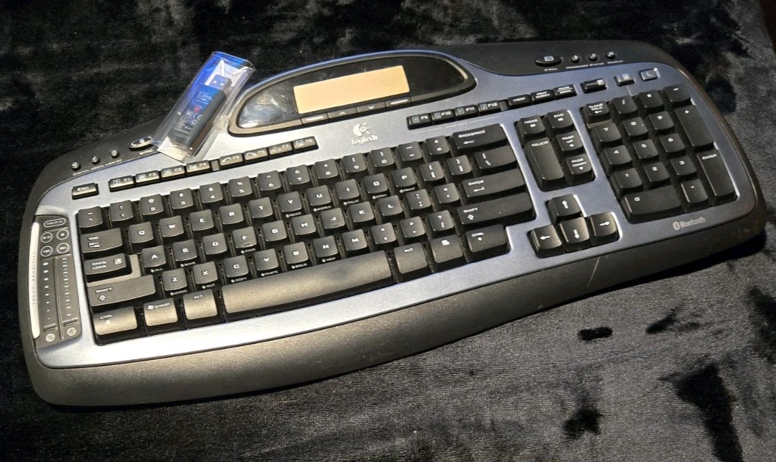 Logitech MX5000 9675580403 Wireless Keyboard W/ USB Dongle & Batteries