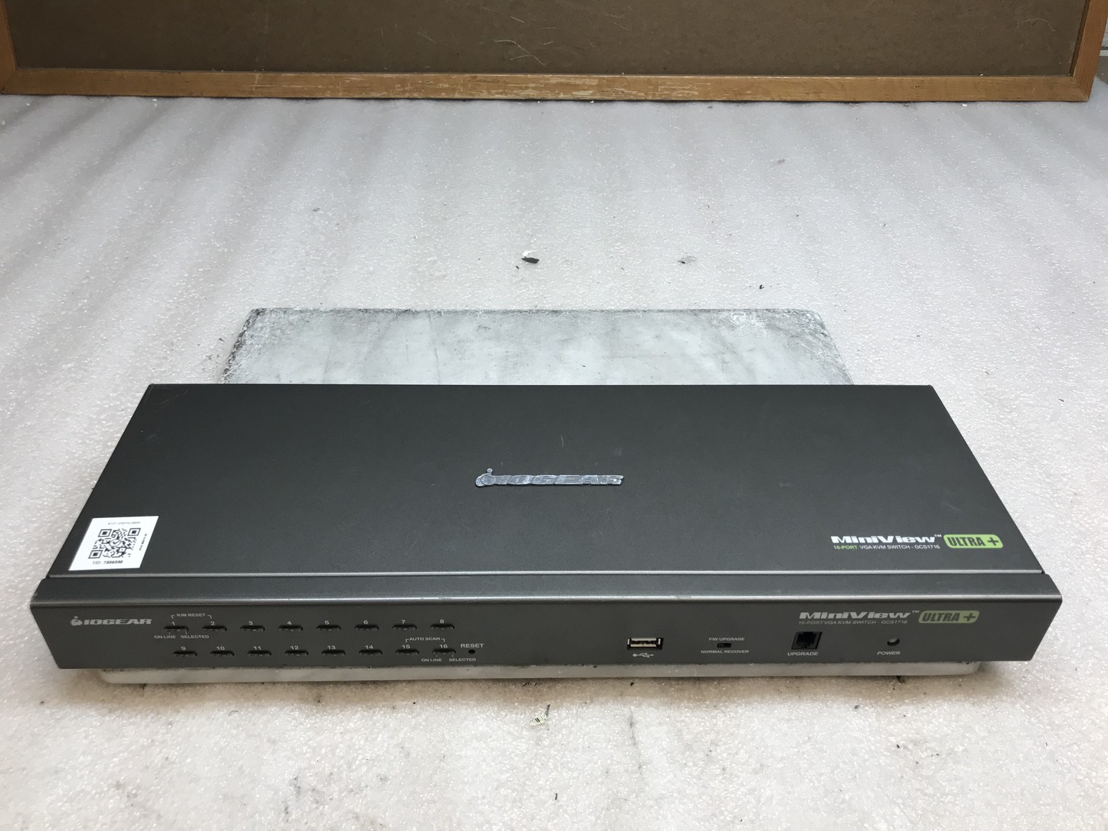 IOGEAR GCS1716 MiniView Ultra+ 16-Port USB PS/2 VGA KVM Switch No Power Adapter
