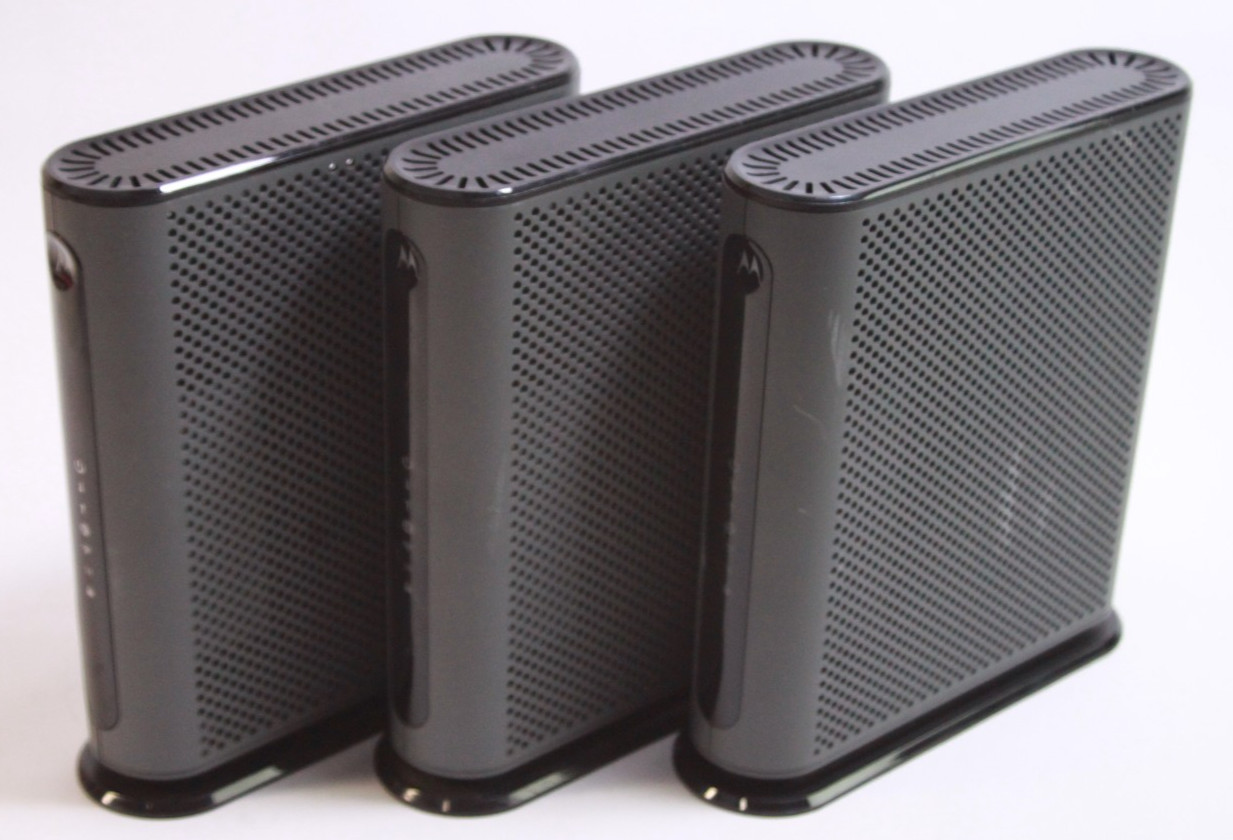 3X Motorola MG7550 Cable Modem AC1900 WiFi Routers READ AS IS