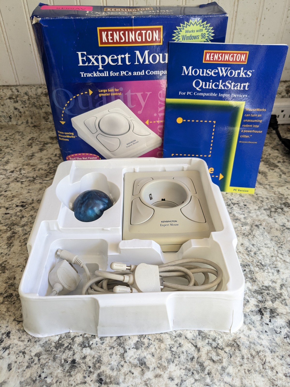 Kensington Expert With Orbit Blue Ball Trackball Mouse 4 Button Model 64215 CIB