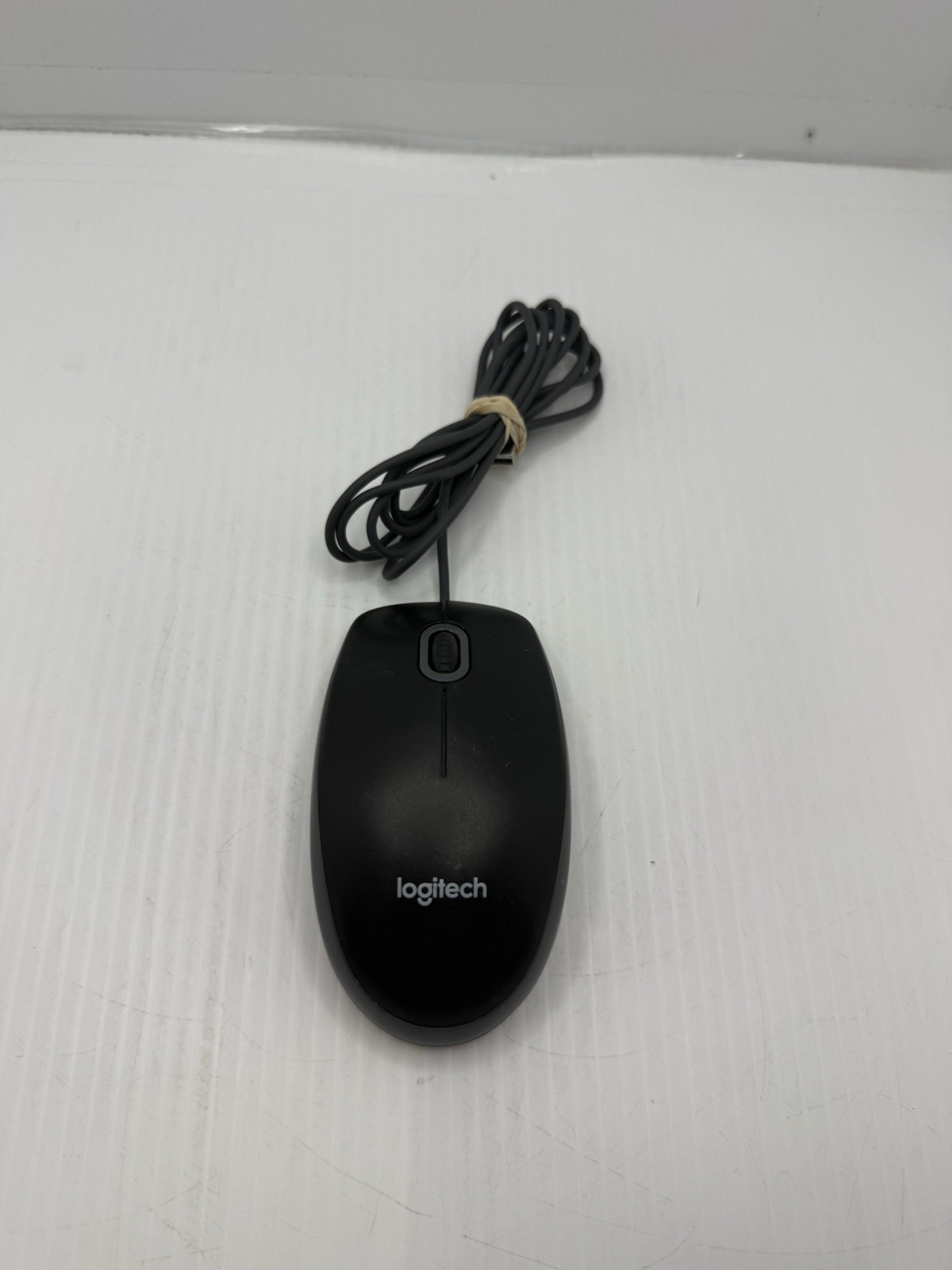 Logitech M-U0026 USB Optical Mouse - Black - Universal Wired - 810-002182