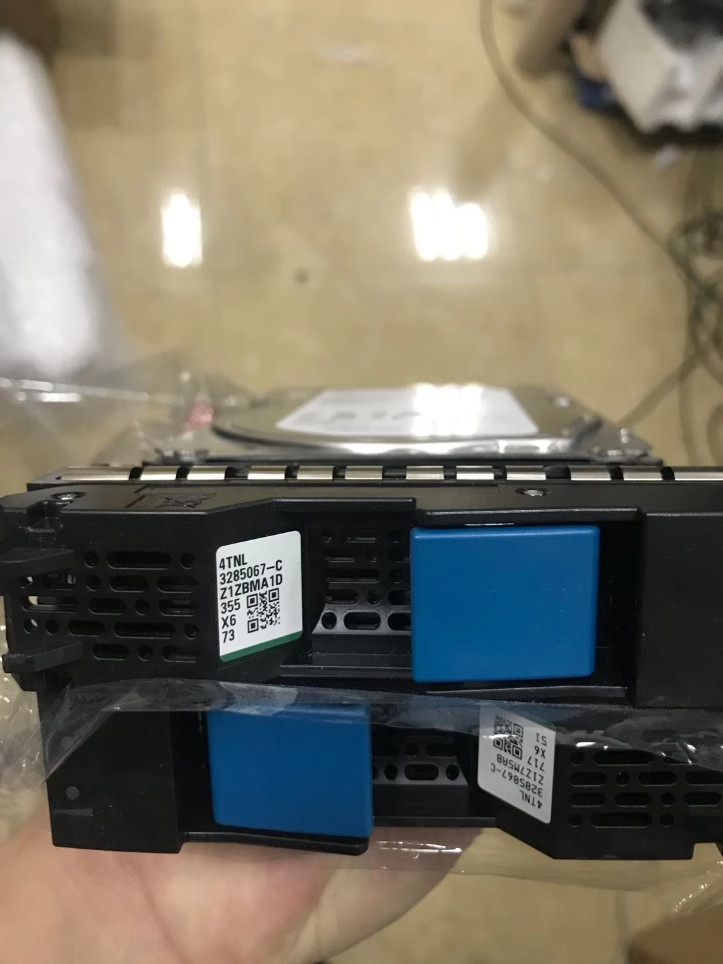 HDS 3285067-R/C 4TB 7.2K SAS HDD for HUS100 110 130 150 Storage