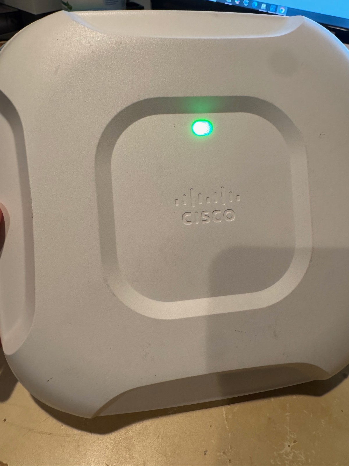 Cisco AIR-CAP3702I-A-K9 Aironet 3700 AP with AIR-AP-BRACKET-1 over 100 available