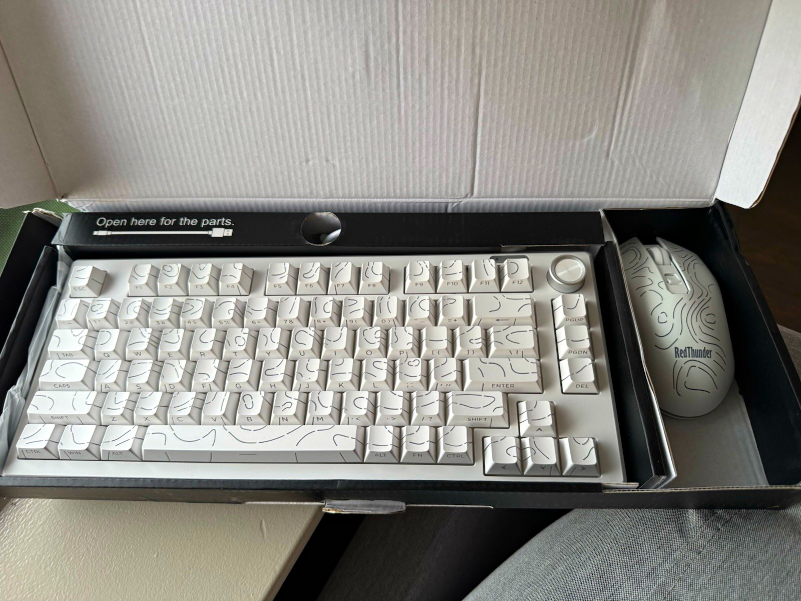 RedThunder K75 Wireless Gaming Keyboard & Mouse Combo – RGB – White
