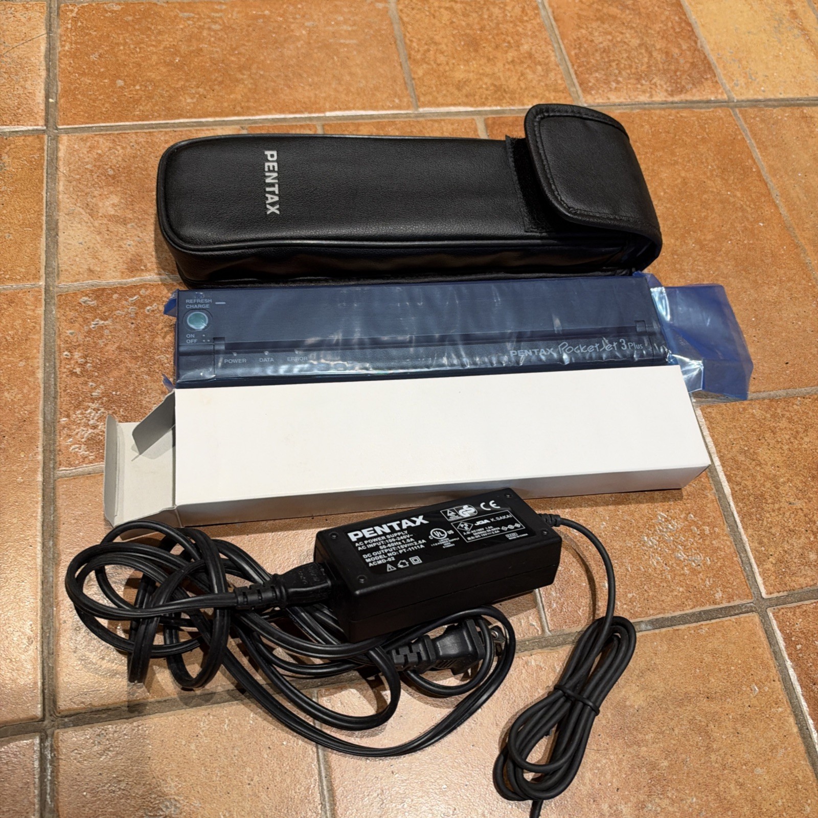 Pentax PocketJet 3 Plus PT-A4312 Thermal Mobile Printer W/Wire Charger. Open Box