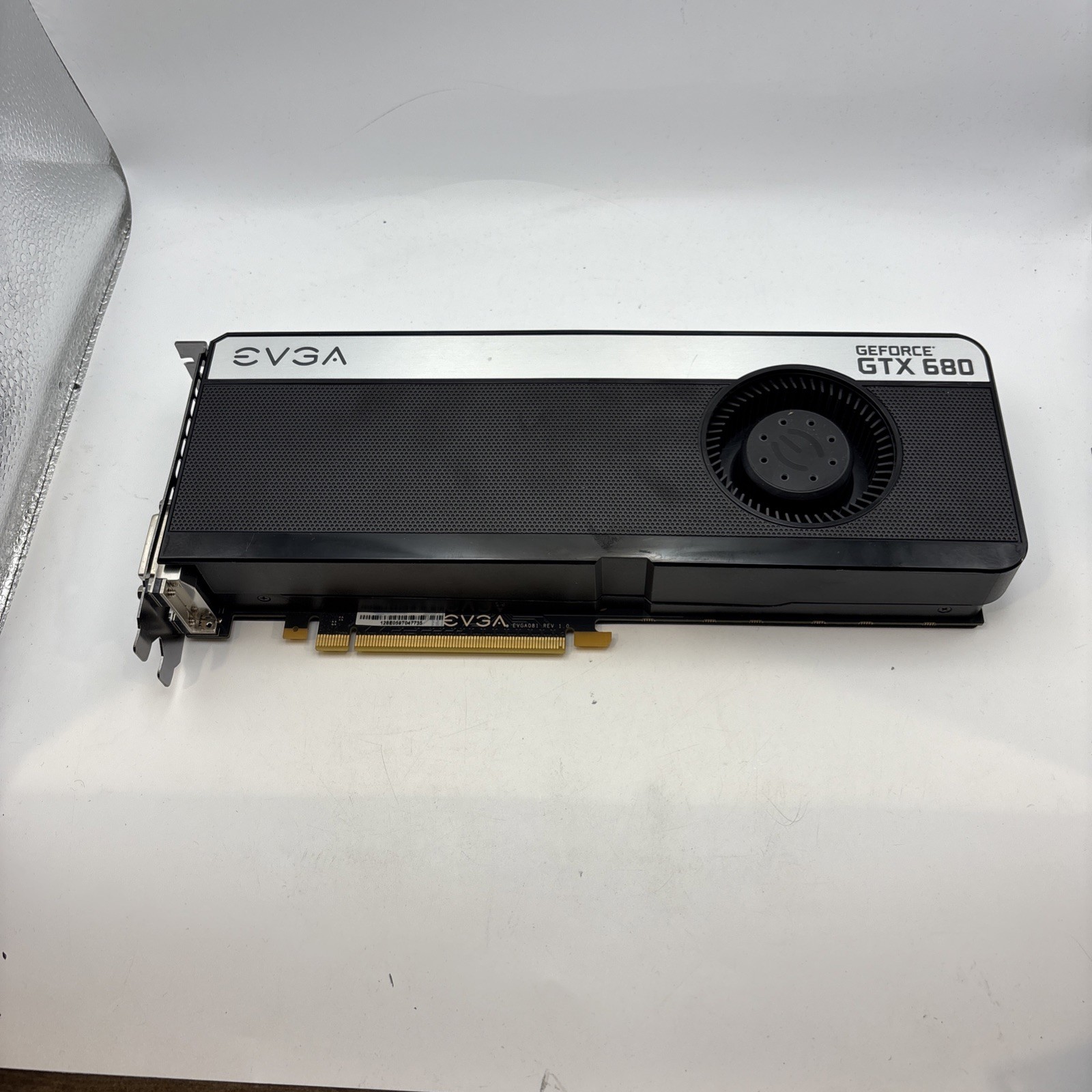 EVGA NVIDIA GeForce GTX 680 4GB Multiple Monitor HDMI DisplayPort DVI