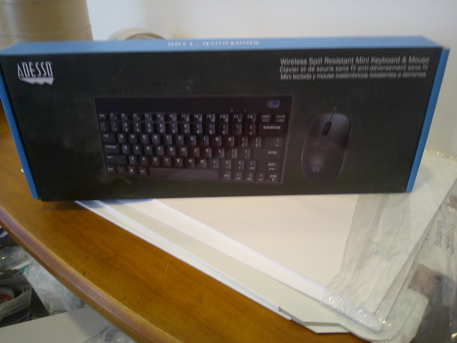Adesso WKB-1100CB Wireless Spill Resistant Mini Keyboard Combo Pack NEW OPEN BOX