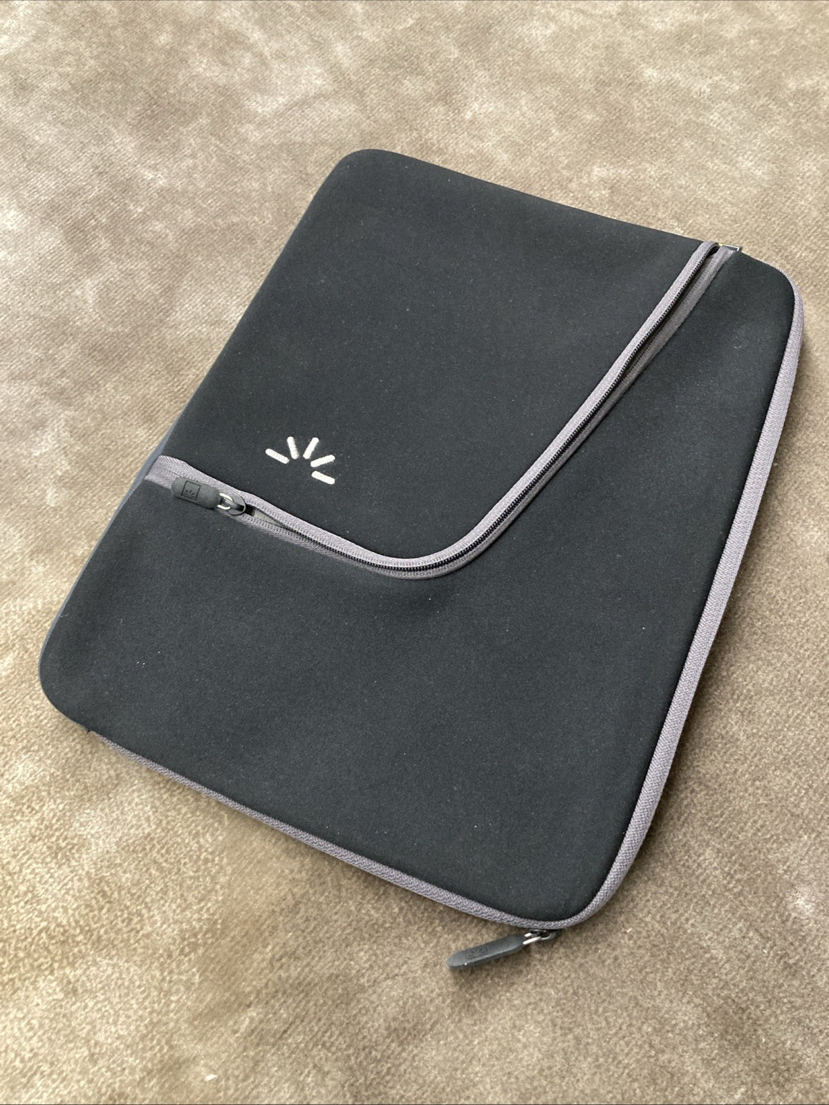 Case Logic PAS215 15" MacBook Pro Laptop Sleeve Zippered Case (15 in) Black