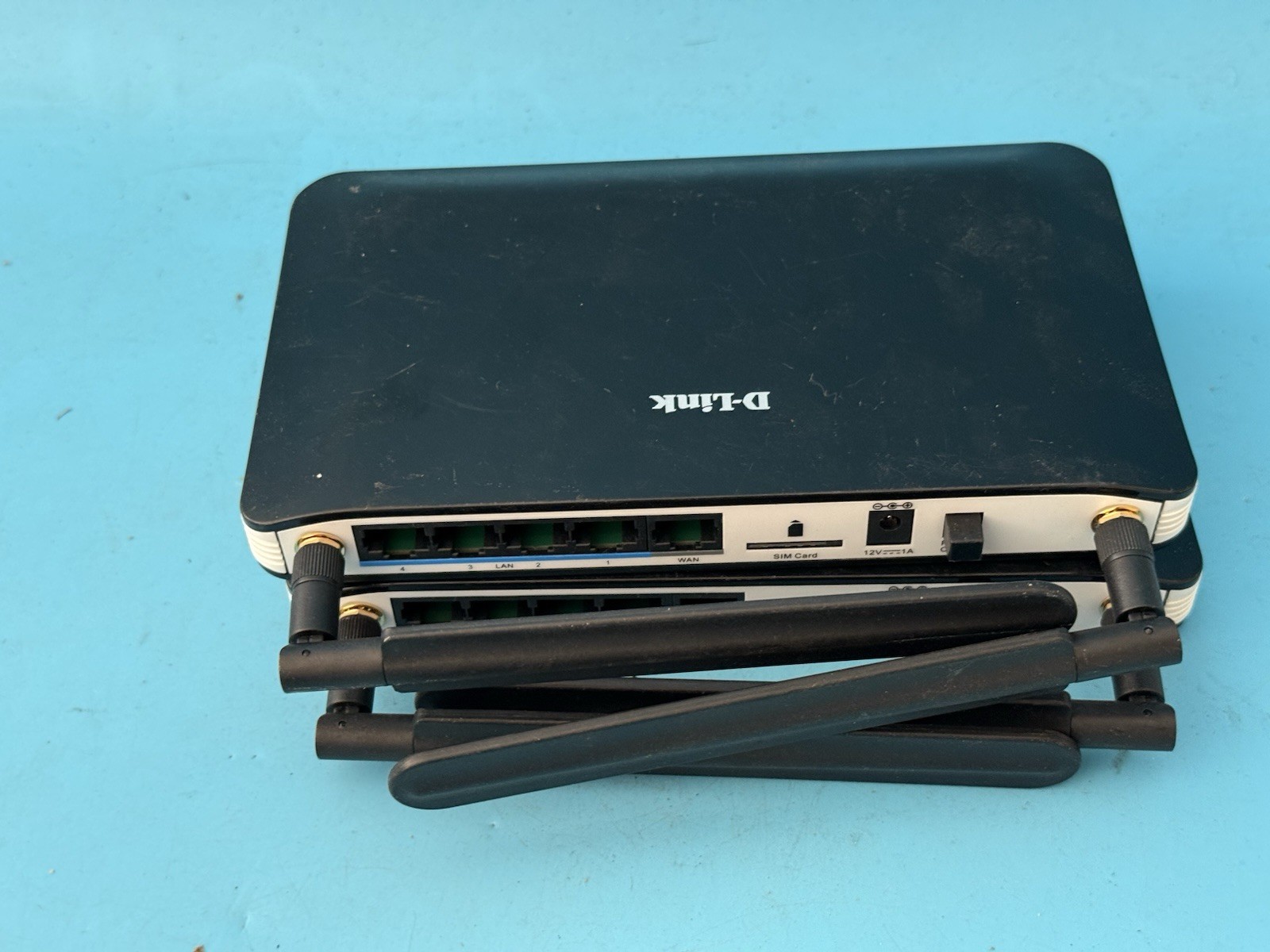 Lot of 2 D-Link DWR-921 4G LTE Wireless Routers – Tested, with Dual Antennas