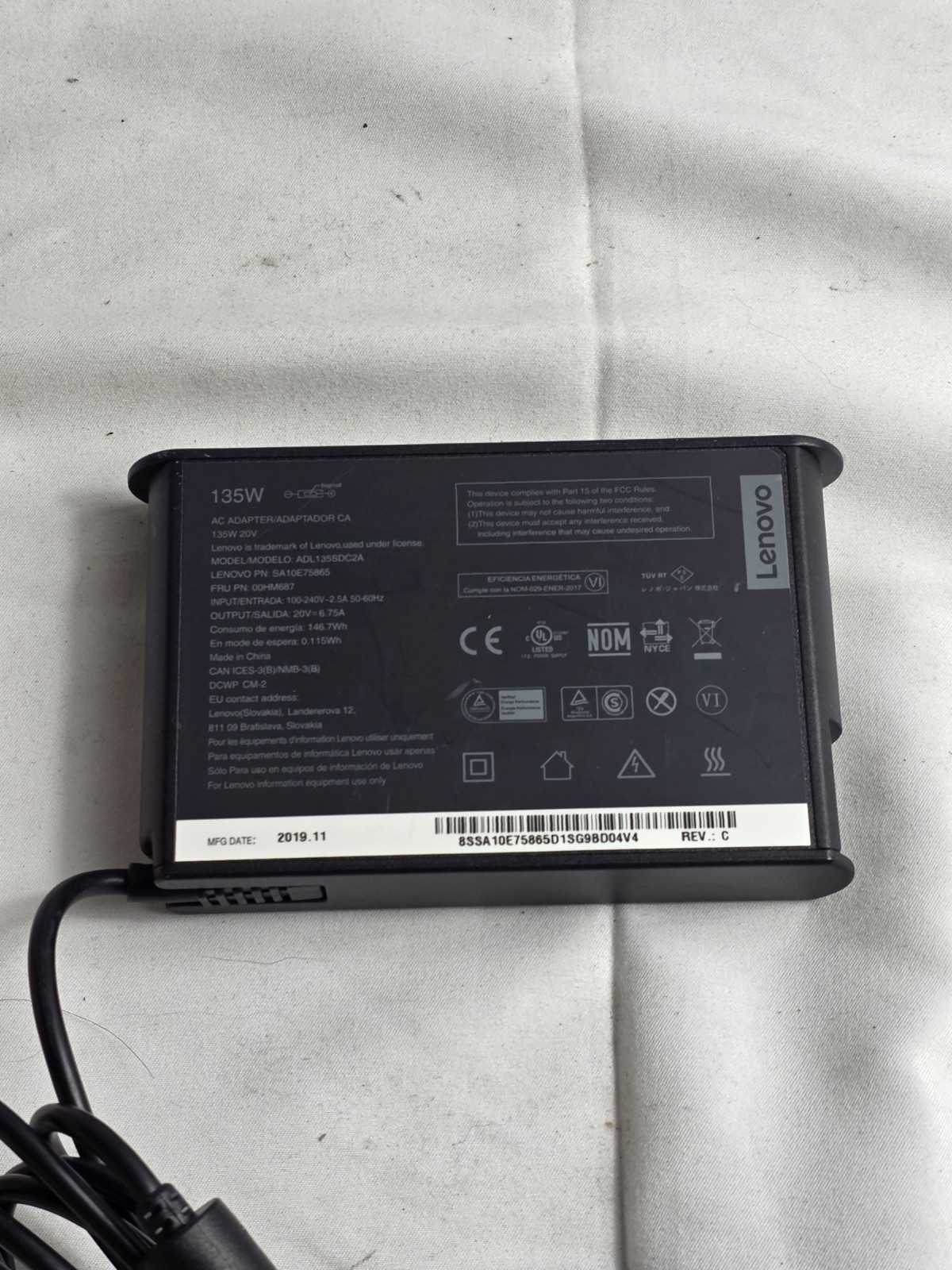 Original Lenovo 135W 20V AC Adapter ADL135SDC2A SA10E75865  00HM687 ThinkPad