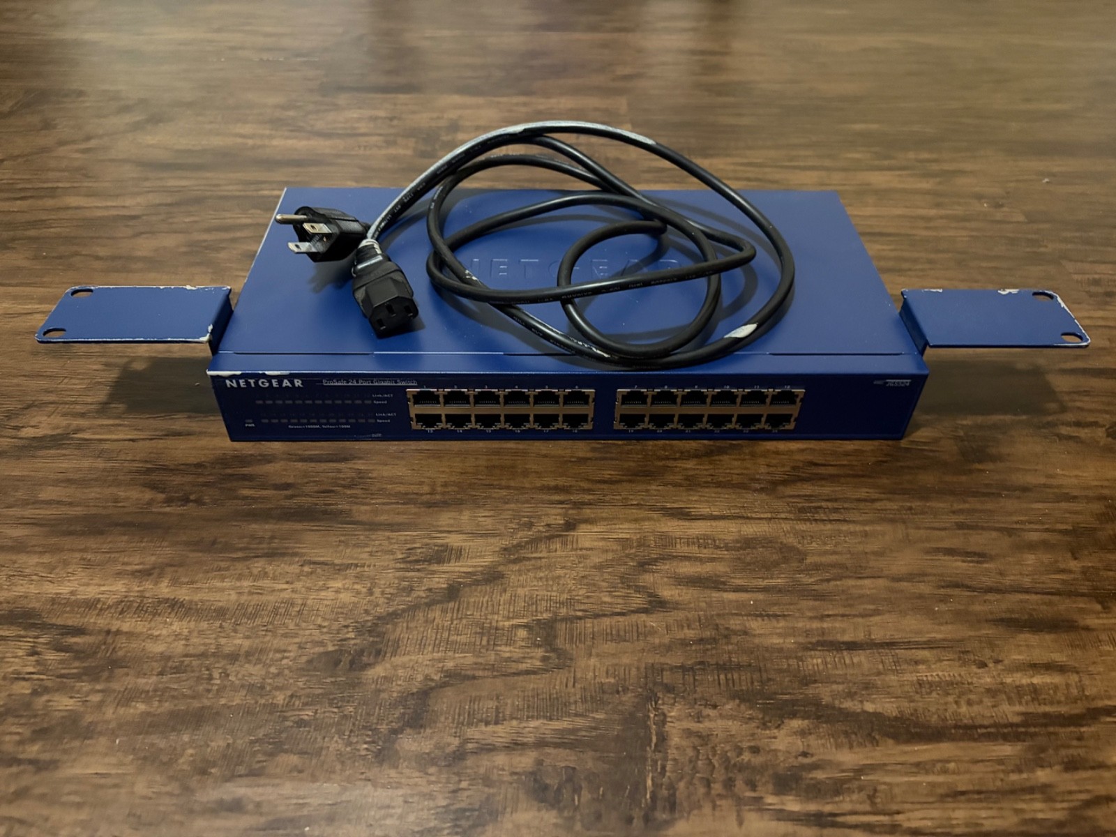 Netgear ProSafe JGS524 24-Port Gigabit Ethernet Switch w/ Rack Ears
