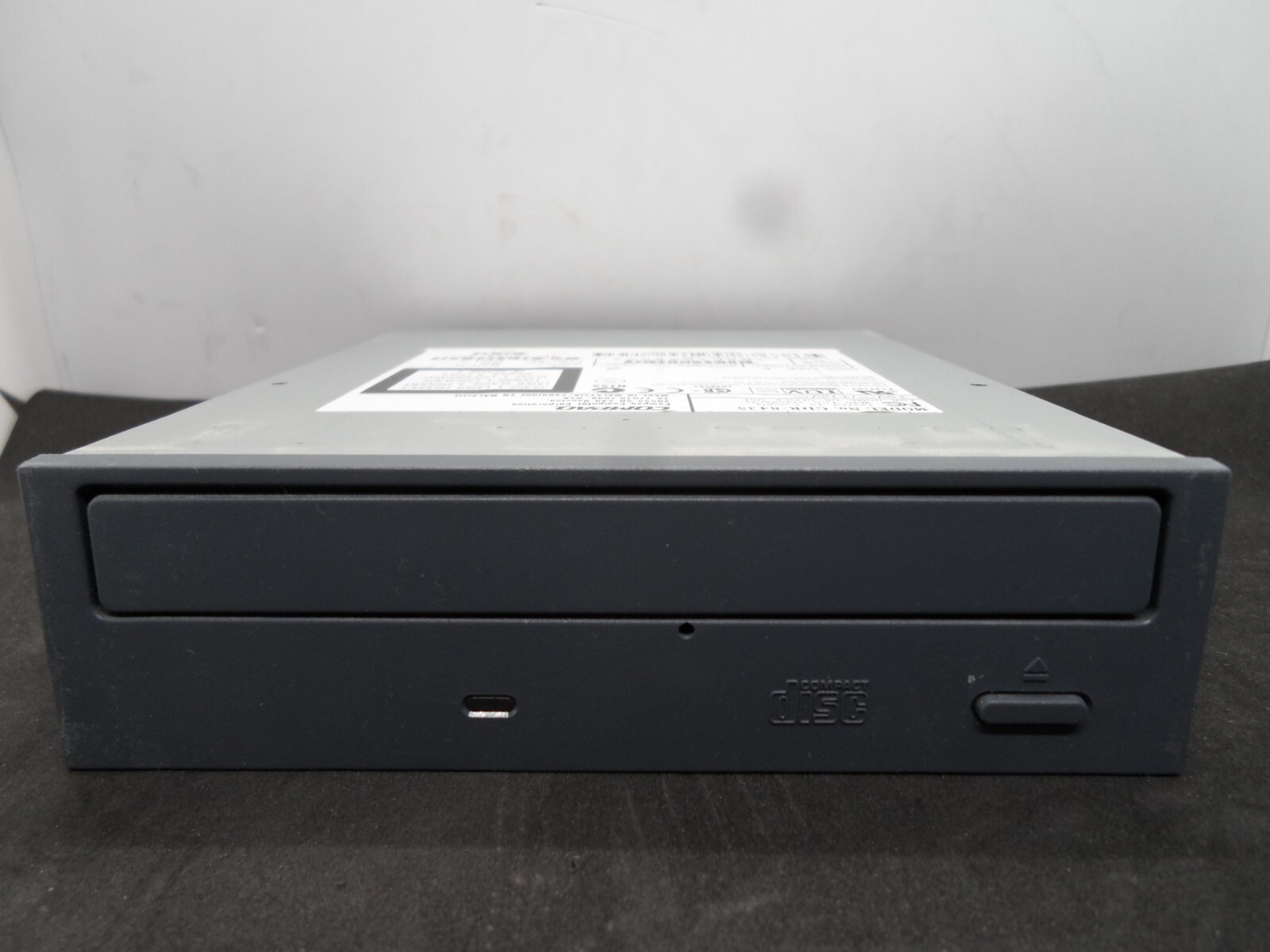 HP Compaq AlphaServer AlphaStation DS10 CD-ROM IDE Drive 127434-105 3R-A0284-AA