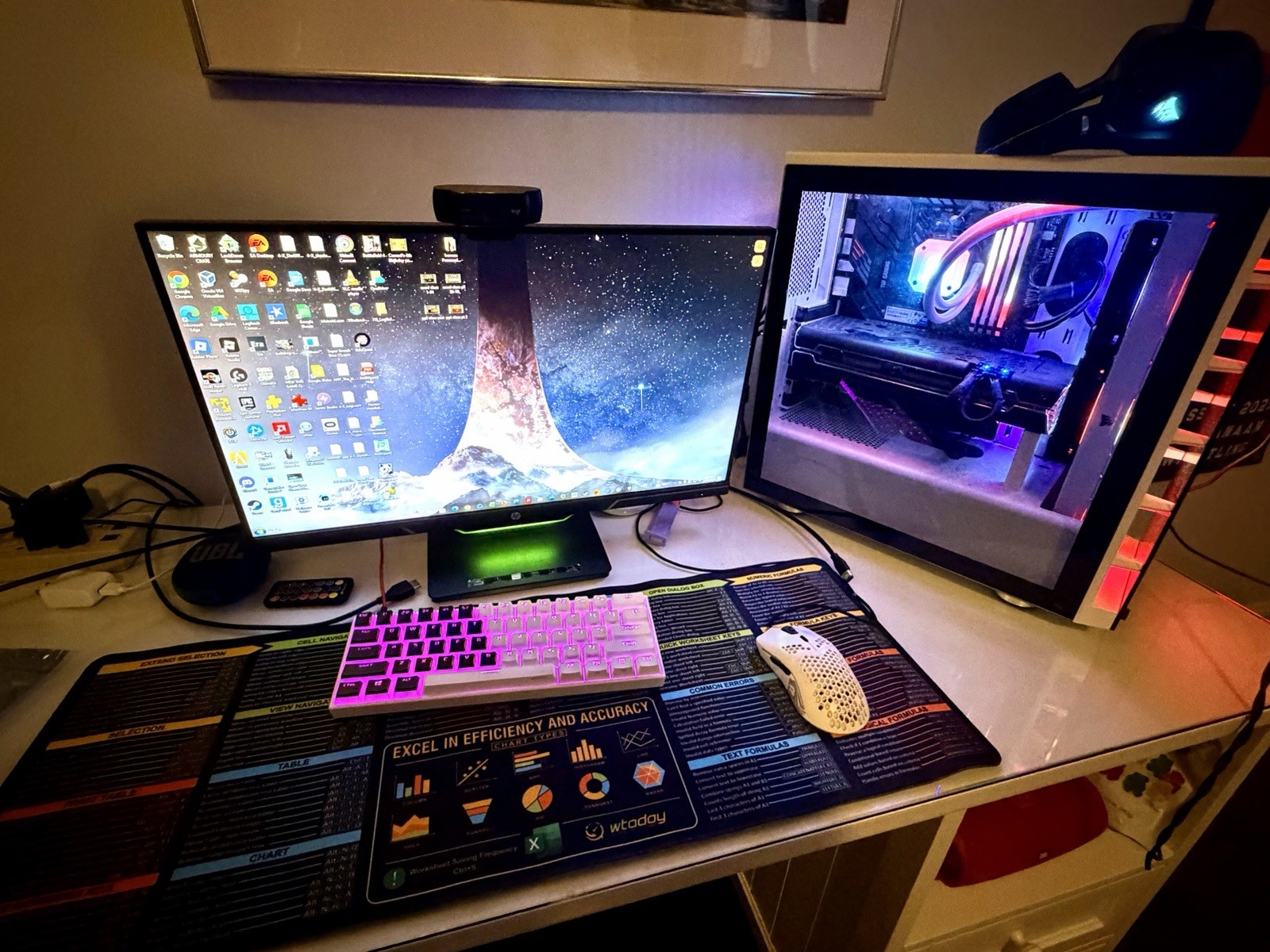 Mid Tier Gaming Pc with Monitor & additional accessories (SEE DESCRIPTION)