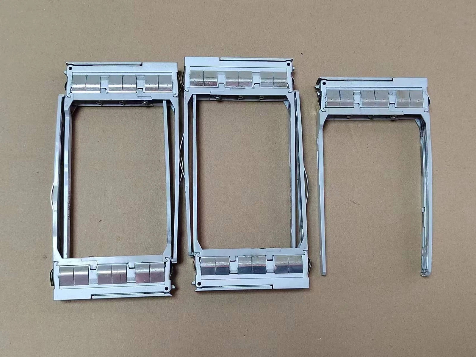 5 pcs Sun 2.5" SATA SAS HDD Tray Caddy Holder Bracket 541-2123 541-2123-03