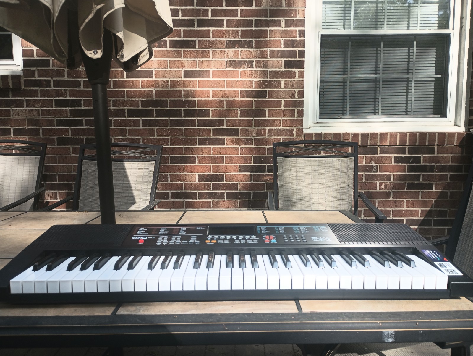 Was $68.99 Now $49.90~ Rock Jam RJ 640 Keyboard Synthesizer