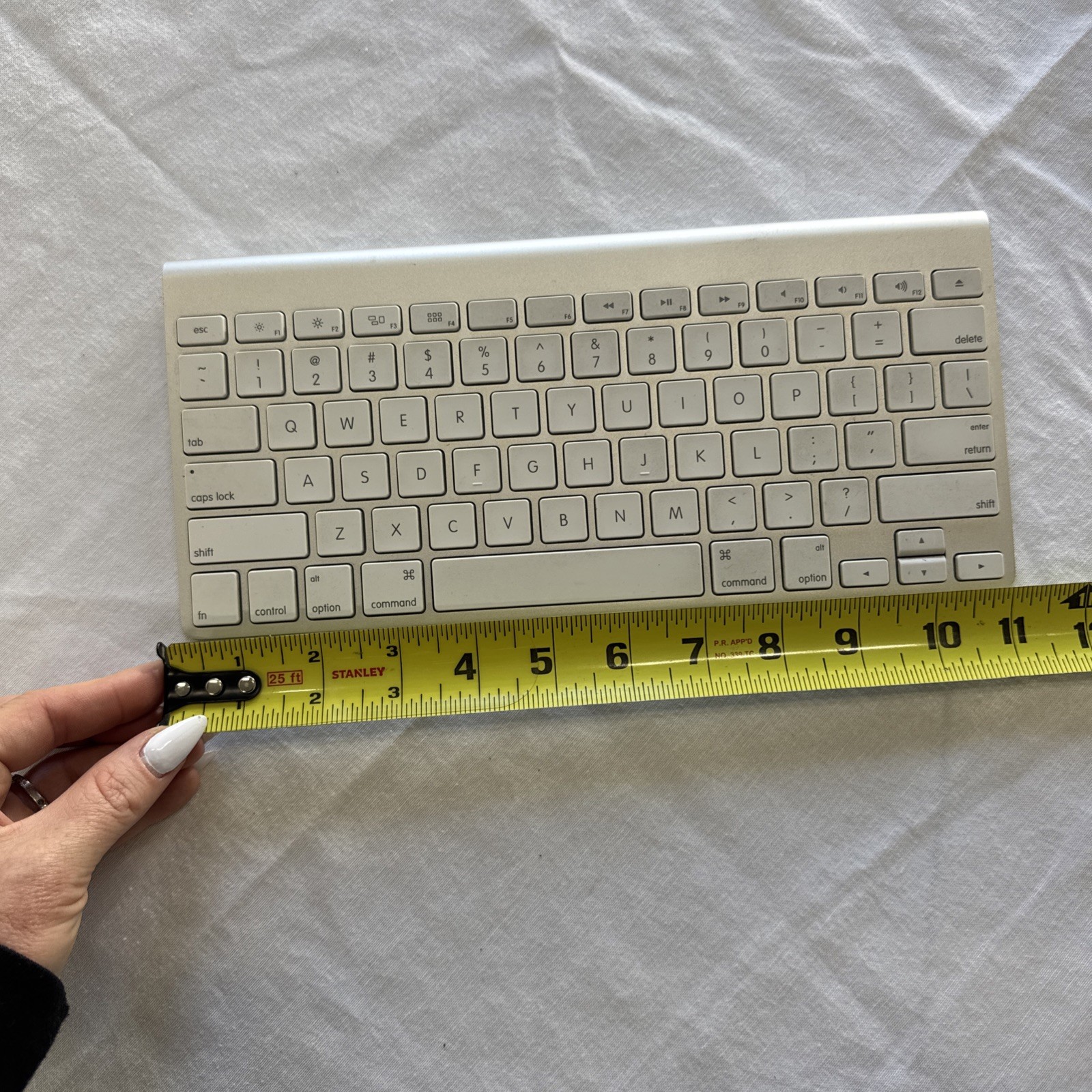 Genuine Apple A1314 Magic Wireless Keyboard Aluminum Silver White Tested