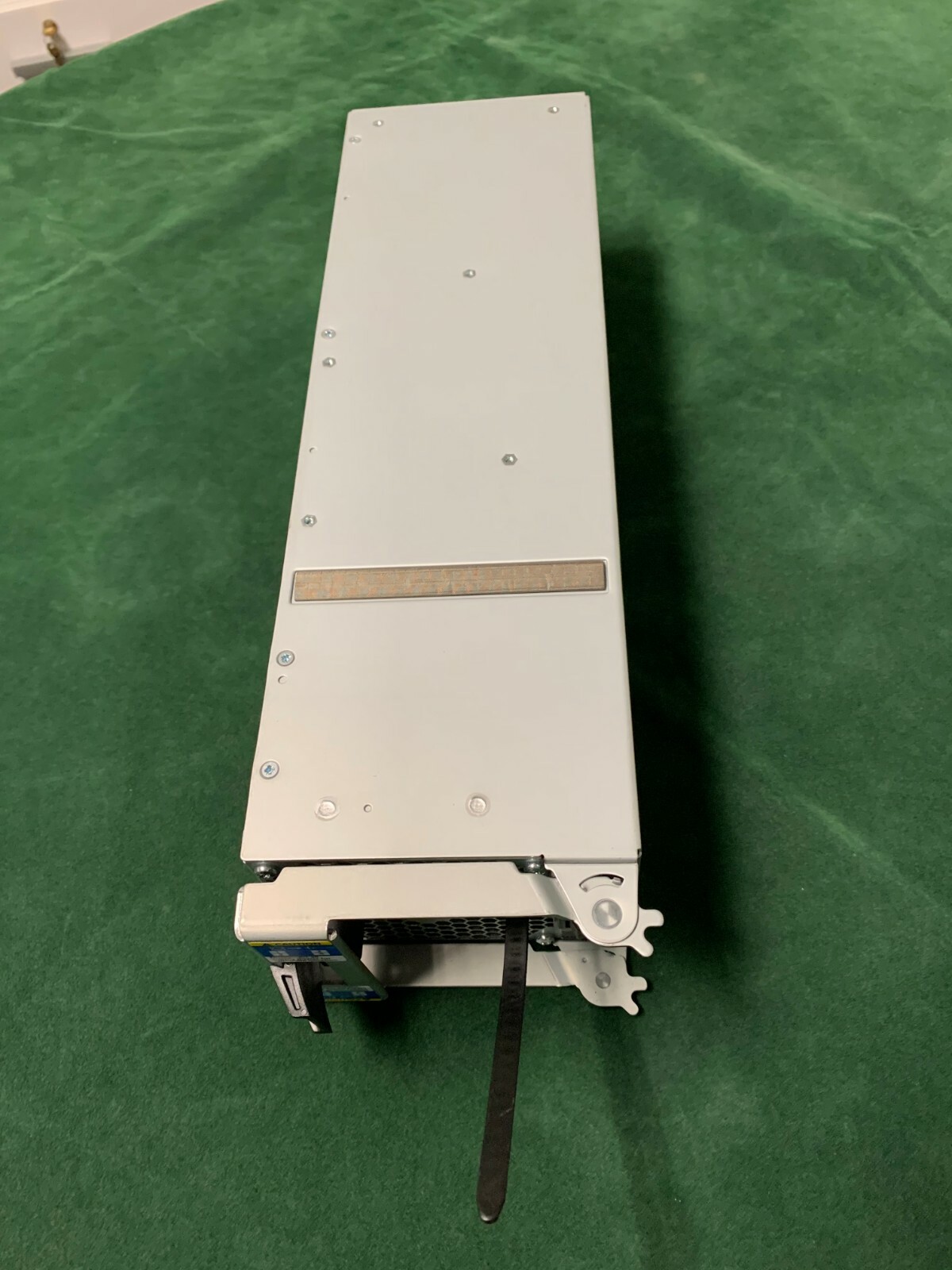 NetApp X518A-R6 (114-00070 / 82562-11 / HB-PCM01-580-AC) 580W Power Supply