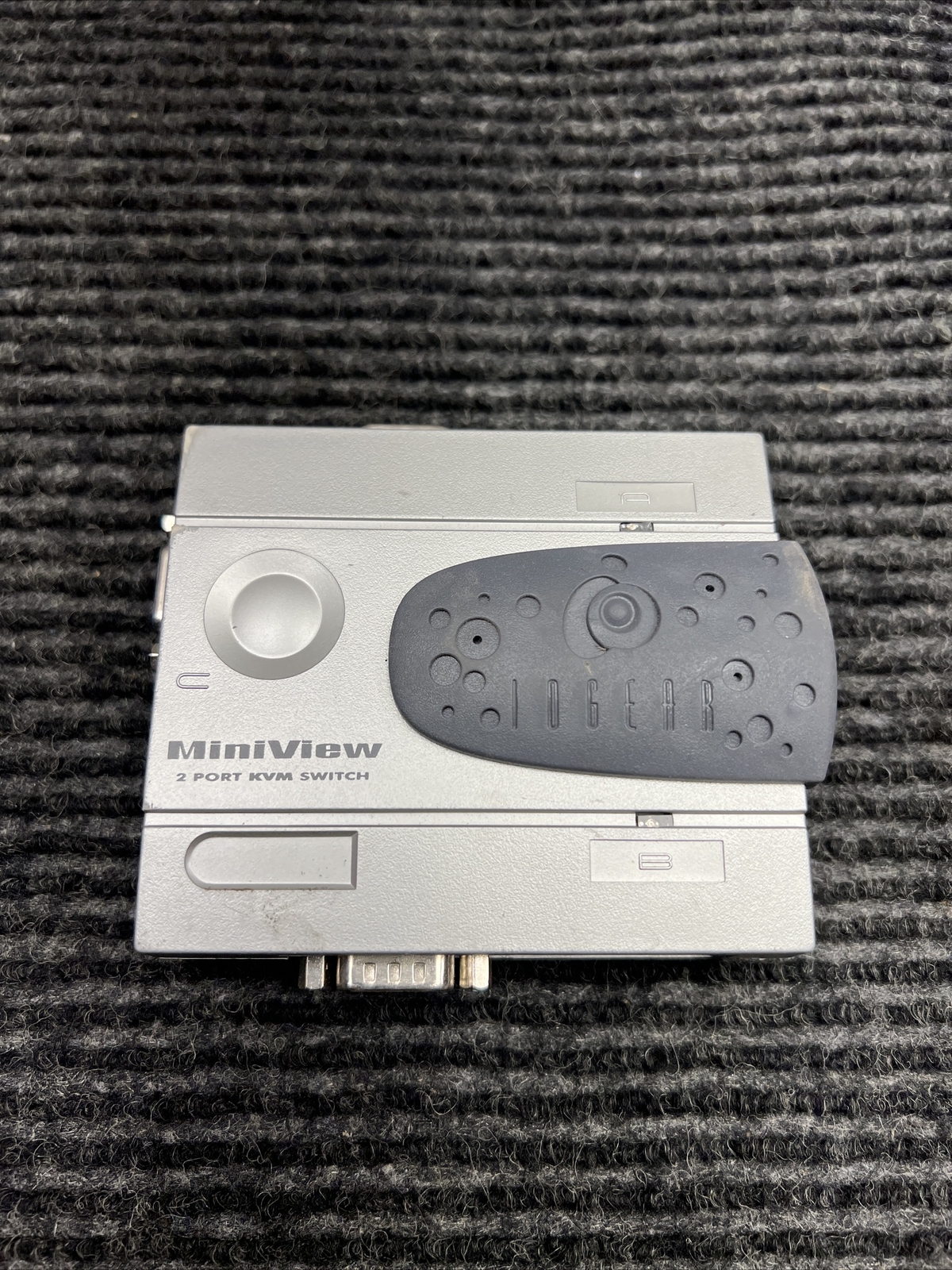 Used IOGEAR GCS12 2 port MINIVIEW KVM SWITCH PS/2 VGA Unit only 💱💱