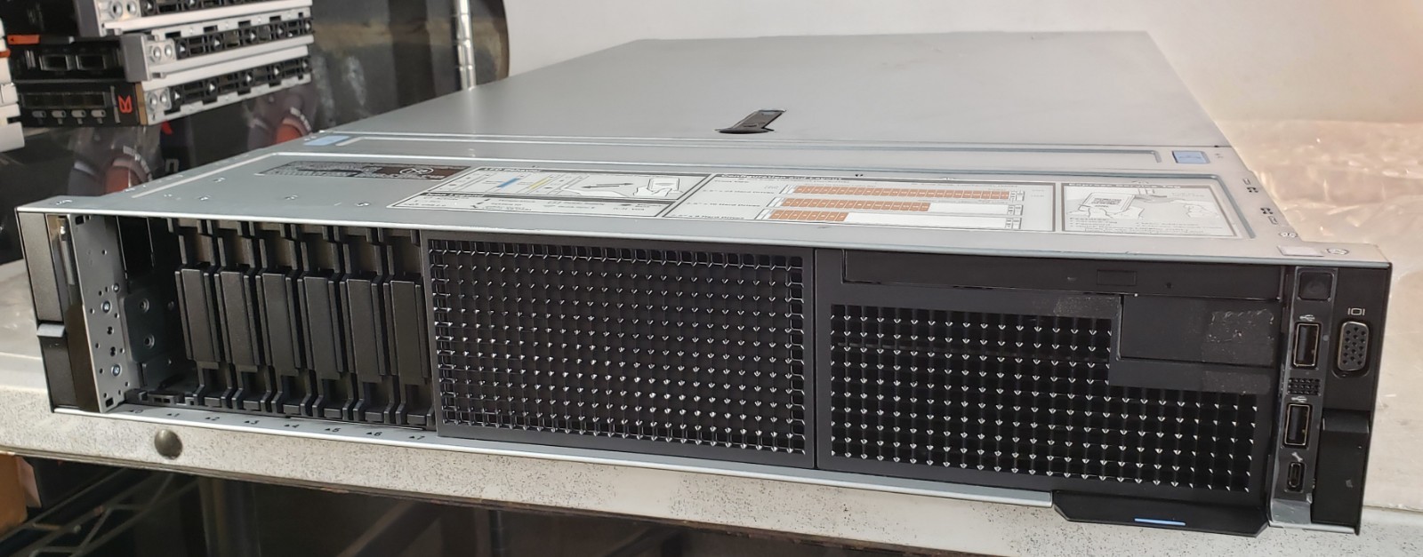 Dell EMC PowerEdge R740 8-Bay SFF 2x Xeon Silver 4110 Server NO RAM HDD PSU