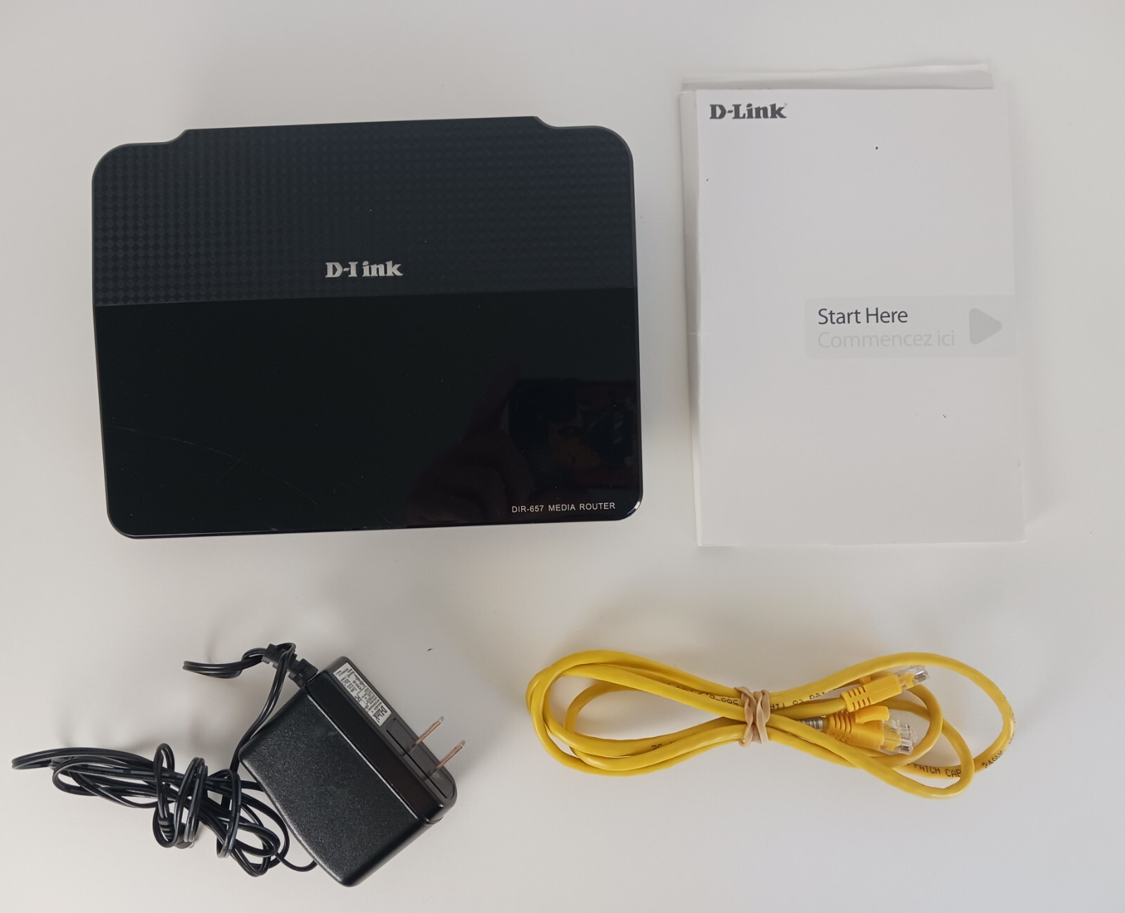 D-Link DIR-657 300Mbps Wireless Router - Tested Includes Ethernet Cable 