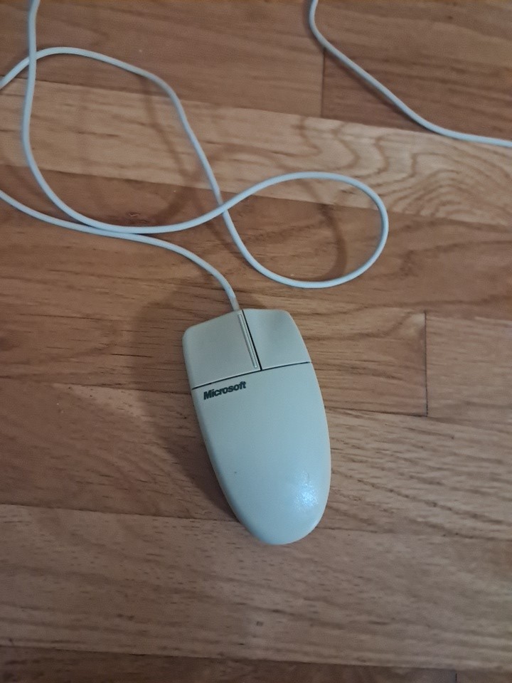 Vintage Microsoft 2 Button Basic Ball Mouse Serial and PS/2 Compatible X05-51694