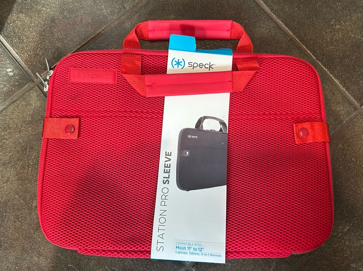 SPECK Station Pro Sleeve Laptop Case Travel Bag Red Opens Flat