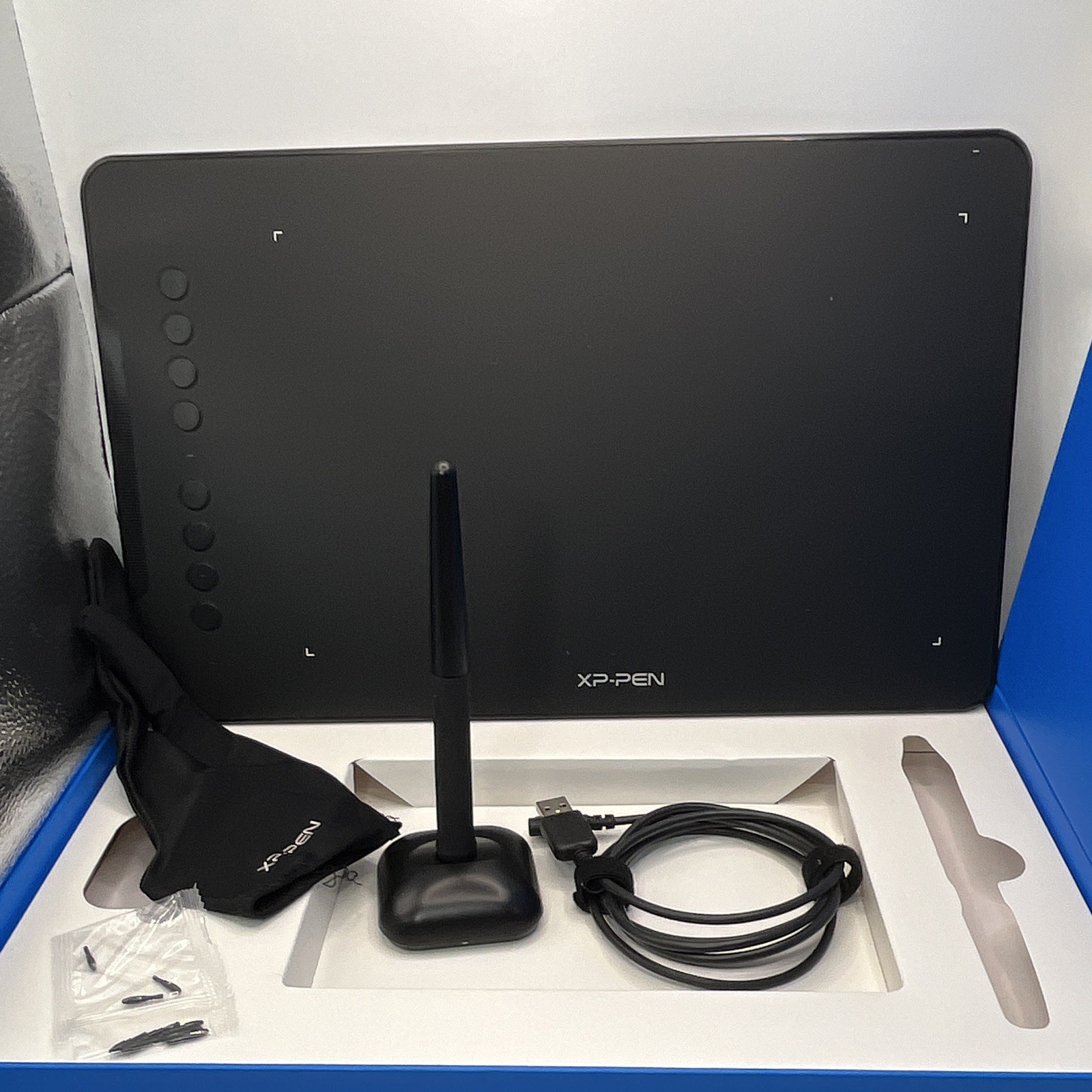 XP-Pen Deco 01 V2 Graphics Drawing Tablet Barely Used In Box Great Condition