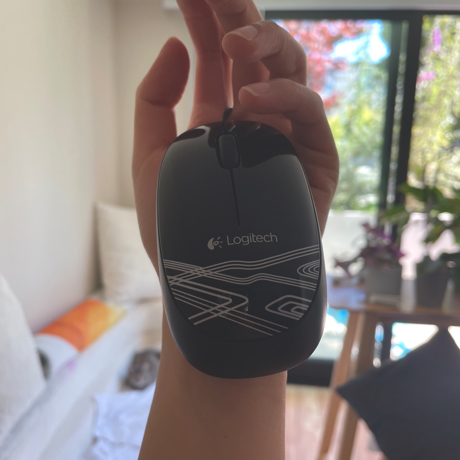 Logitech 931643-0403 Optical Mouse