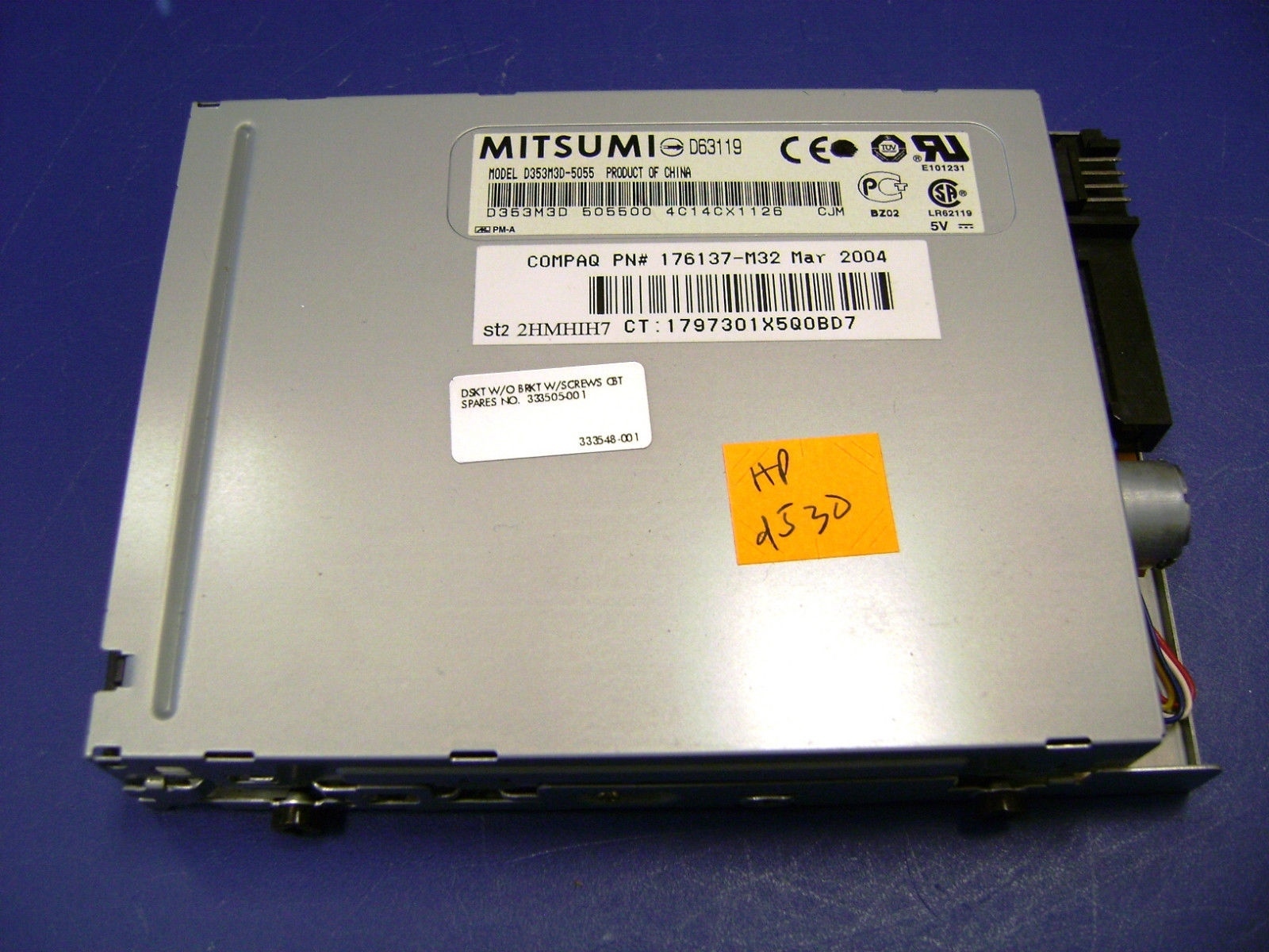 HP d530  MITSUMI 1.44MB 3.5" Floppy Drive Model D353M3D-5055  (No Bezel)