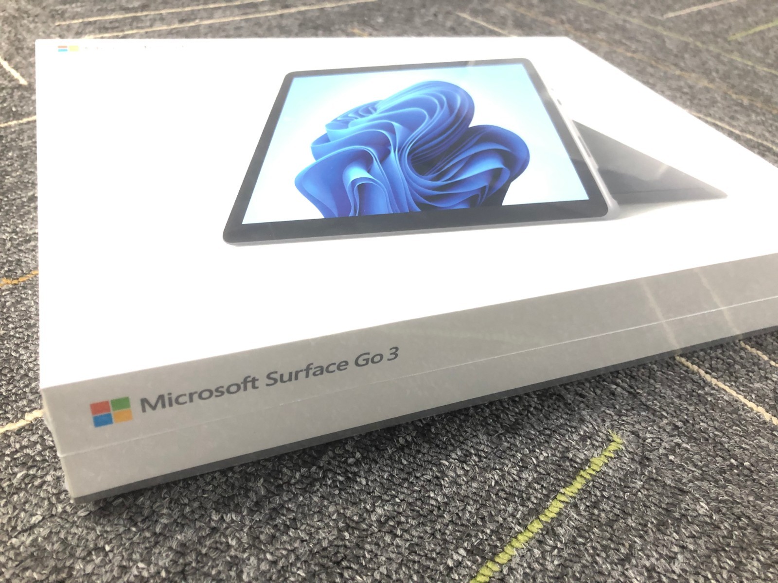 New Microsoft Surface Go 3 10.5" Intel Core i3-10100Y 8GB 128GB 4G LTE Platinum