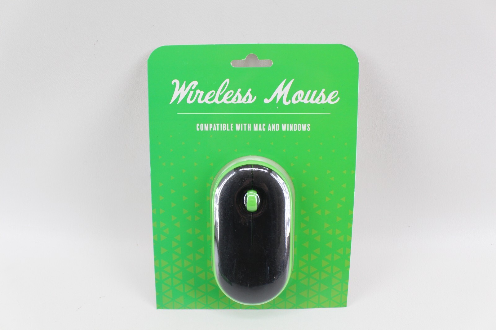 New Orbit Innovations Wireless Mouse w/ Scroll Wheel Compatible Mac/PC Green/Blk