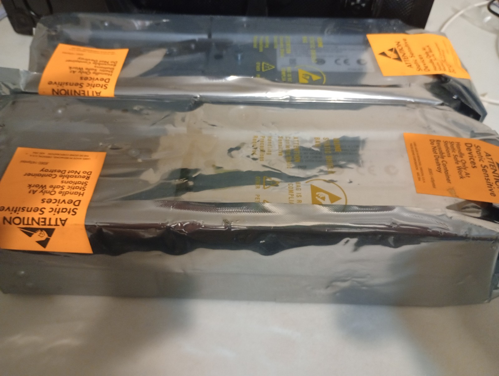 (2) HP 498472-001 StorageWorks MDS600 I/O Module.