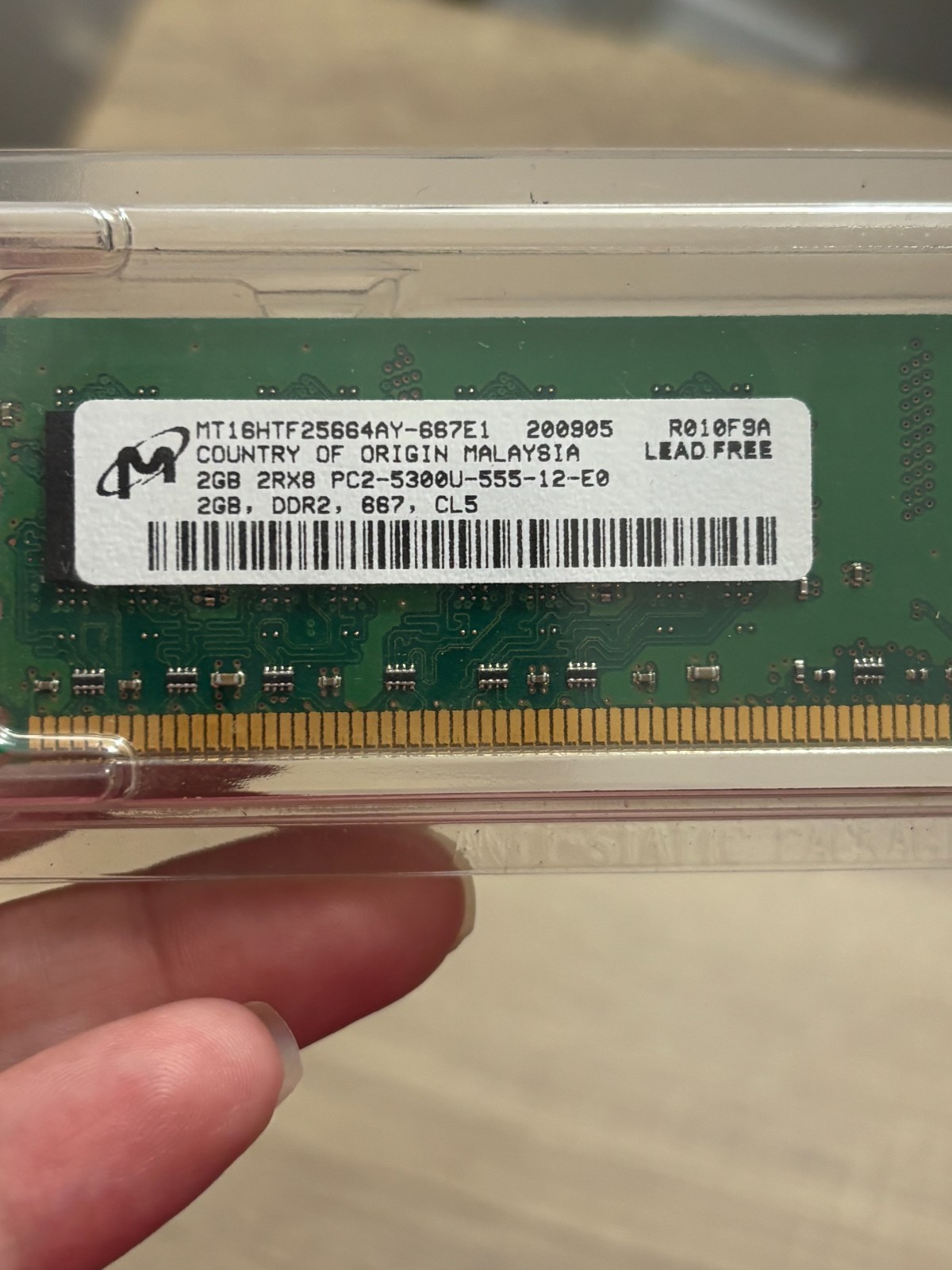 Crucial Technology 2GB Desktop Ram