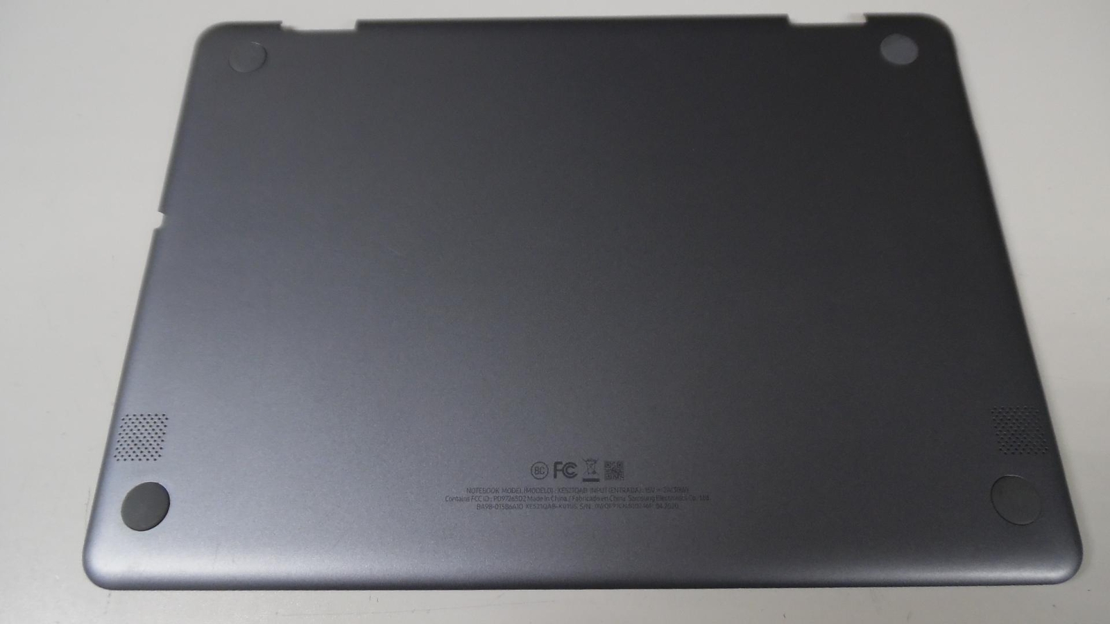 OEM Samsung XE521QAB-K01US - Bottom Cover w/Rubber Feet - 631020102324A