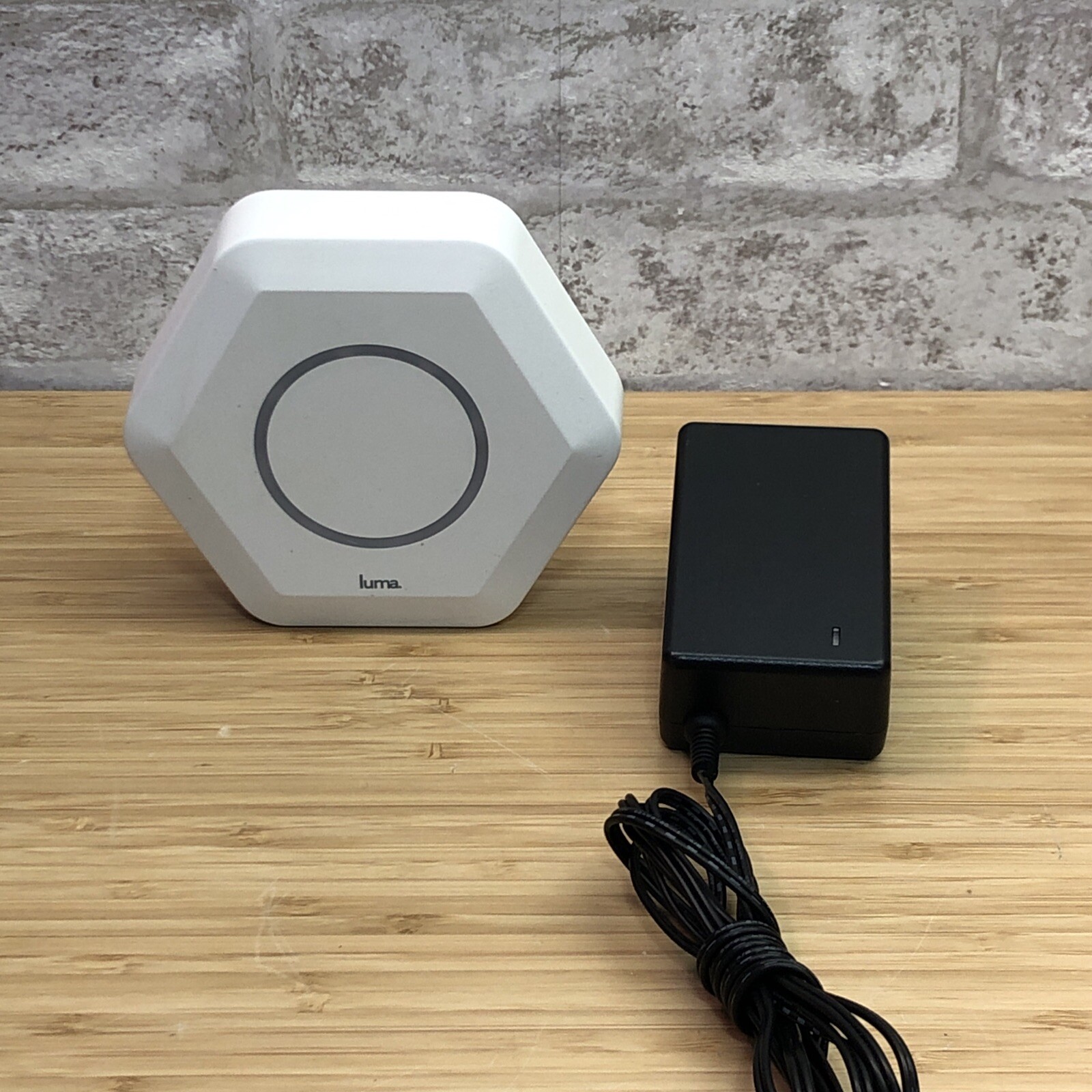 LUMA Intelligent Home Surround WiFi System White Single Unit With Power Cord