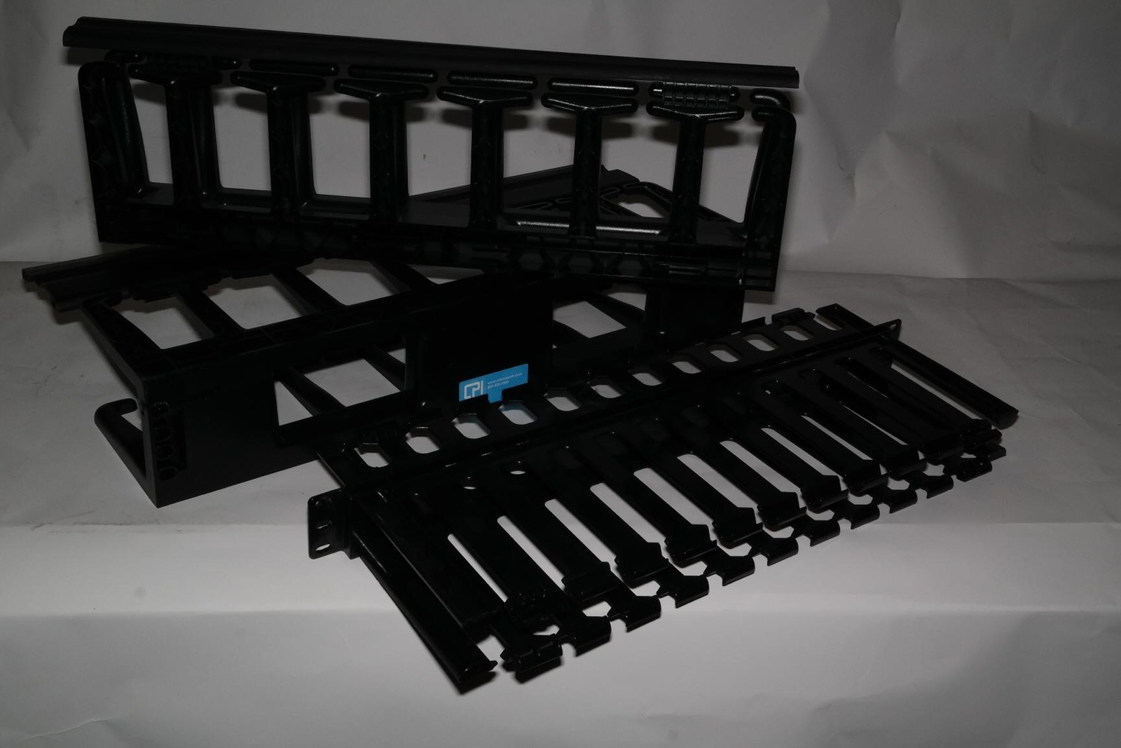 CHATSWORTH UNIVERSAL HORIZONTAL CABLE MANAGER DOUBLESIDED 30529-719 COMPLETE SET