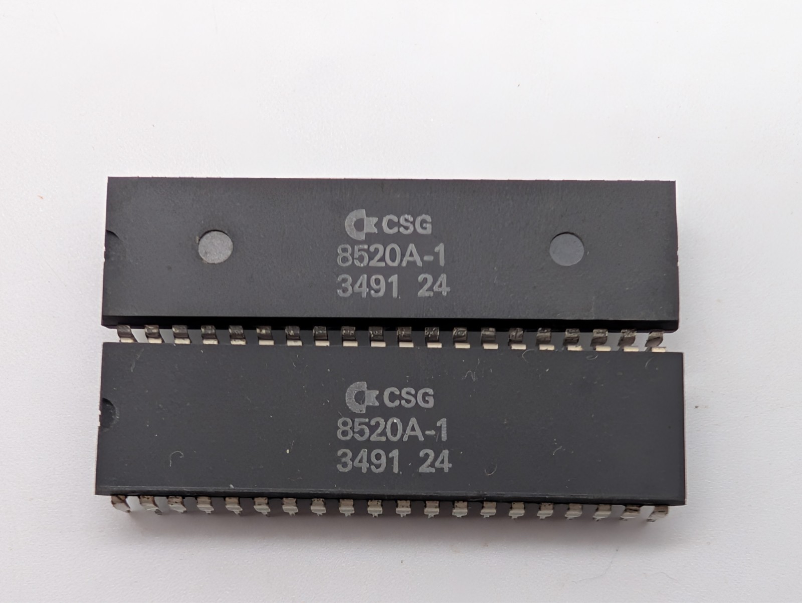 2xCIA CSG 8520A - interface chip for Amiga 500 / 500+ / Amiga 2000 / CDTV