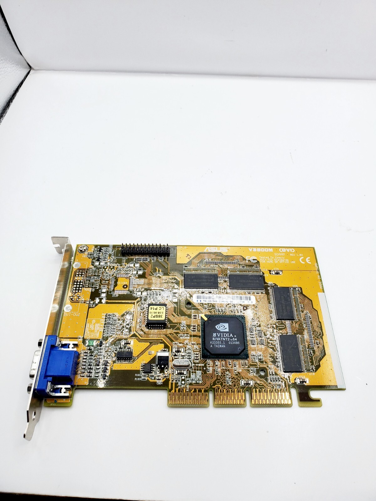 ASUS V3800M 32MB AGP VIDEO CARD no radiator